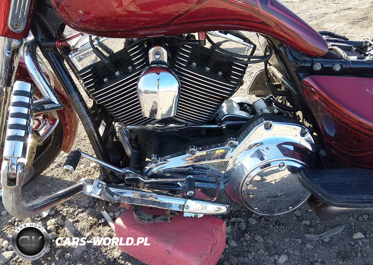 2010 Harley-Davidson Flhtcu VIN:1HD1FC418AB601314 - 9