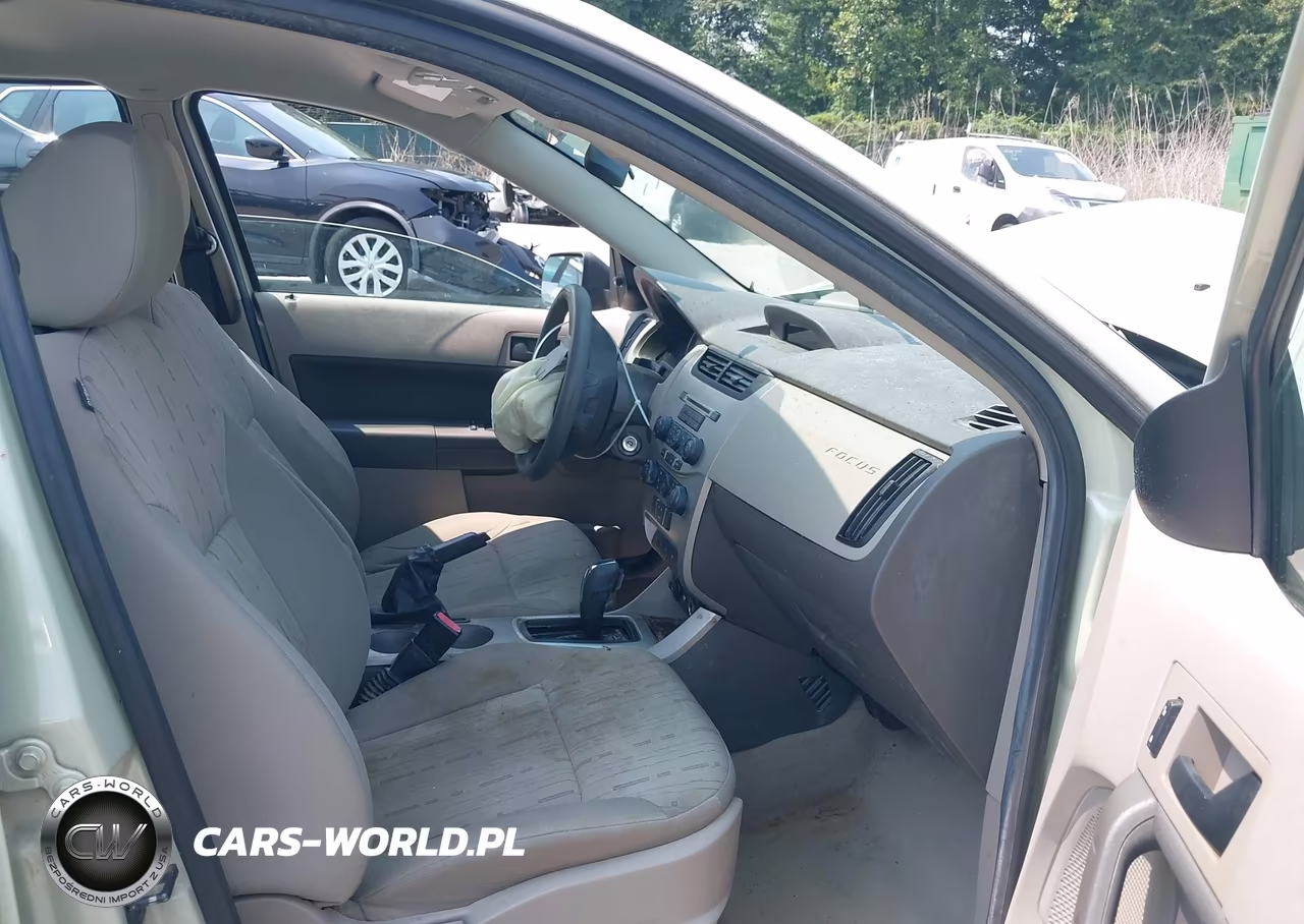 2010 Ford Focus Se VIN:1FAHP3FN1AW115312 - 5