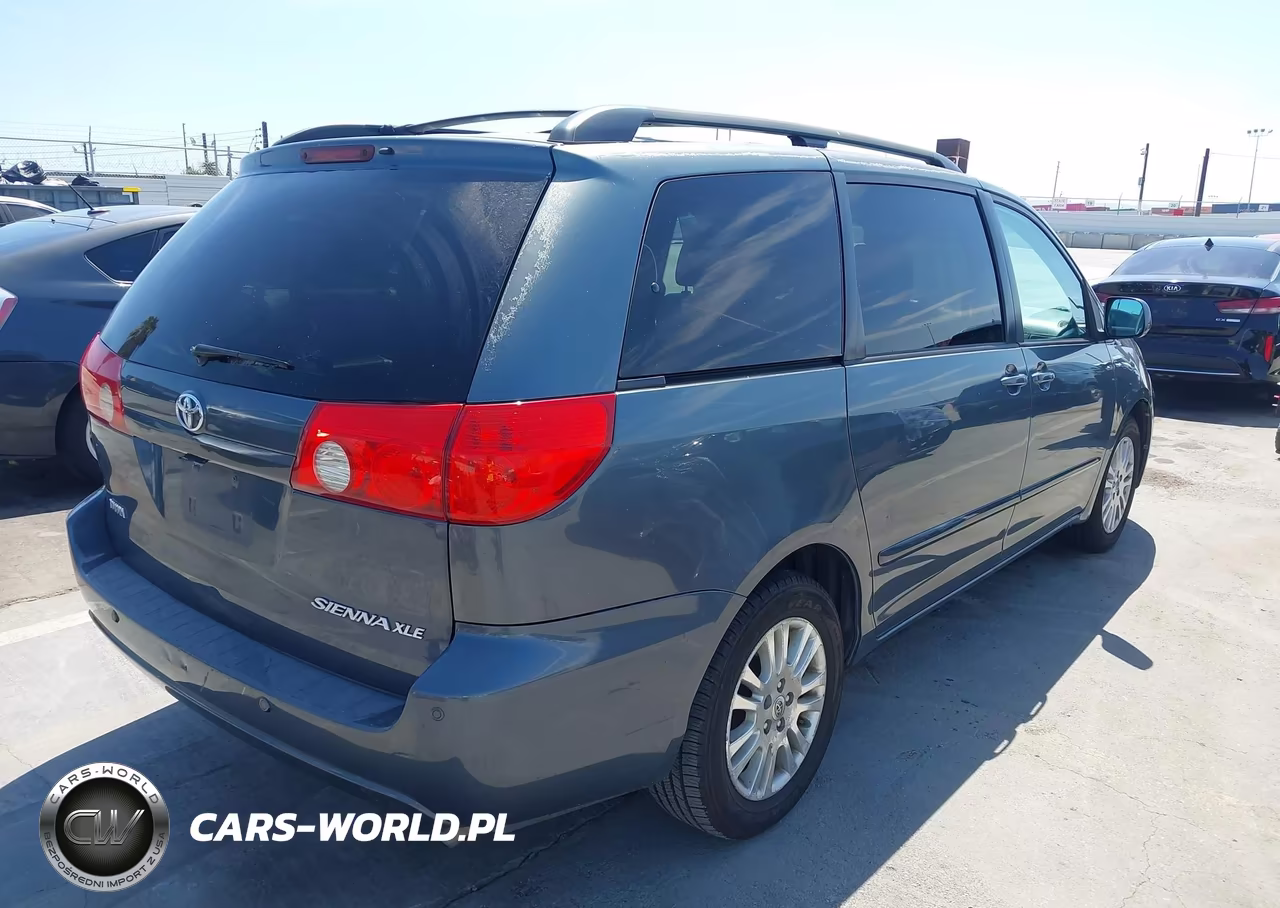 2010 Toyota Sienna Xle VIN:5TDYK4CC5AS332766 - 4