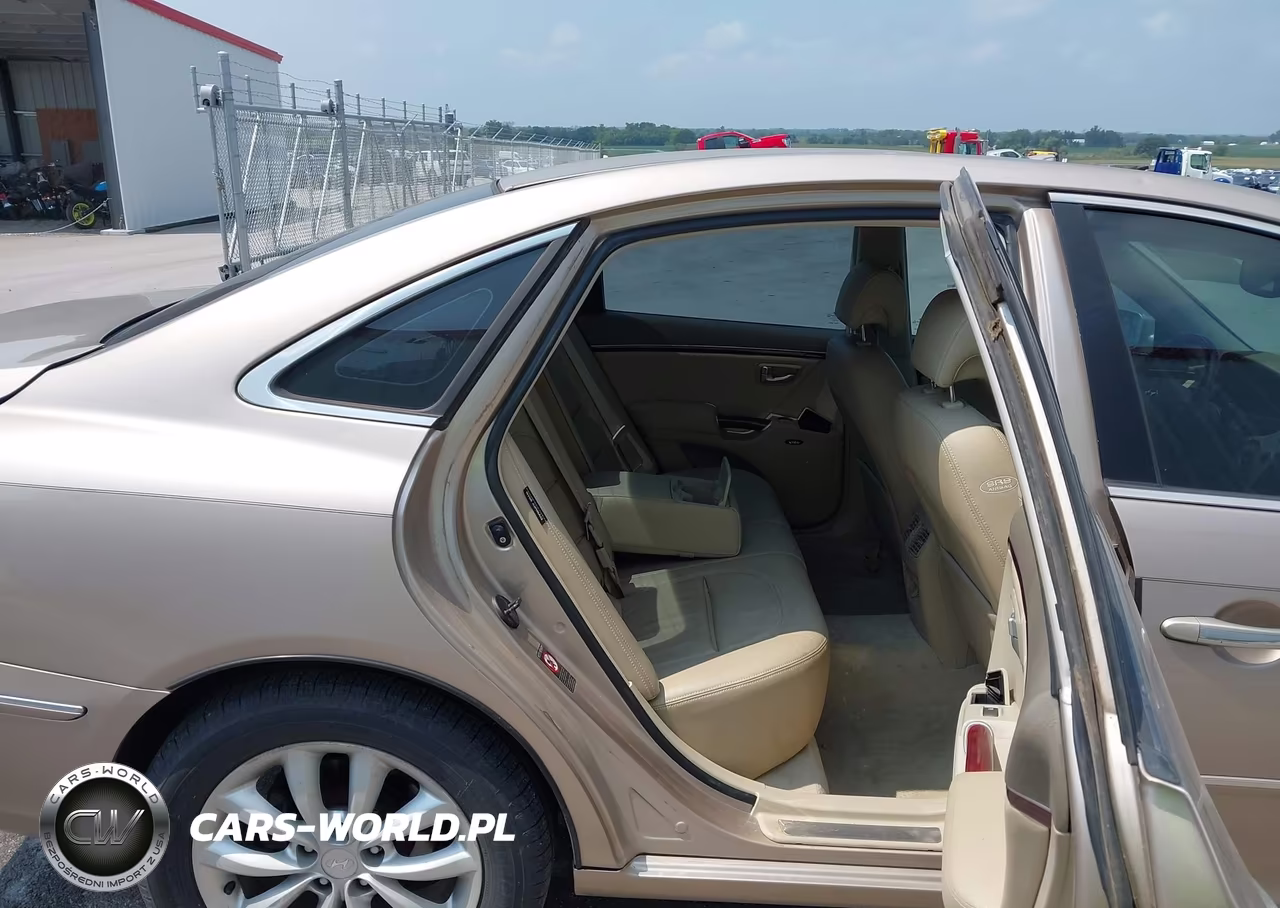 2007 Hyundai Azera Limited-Se VIN:KMHFC46F67A179570 - 8