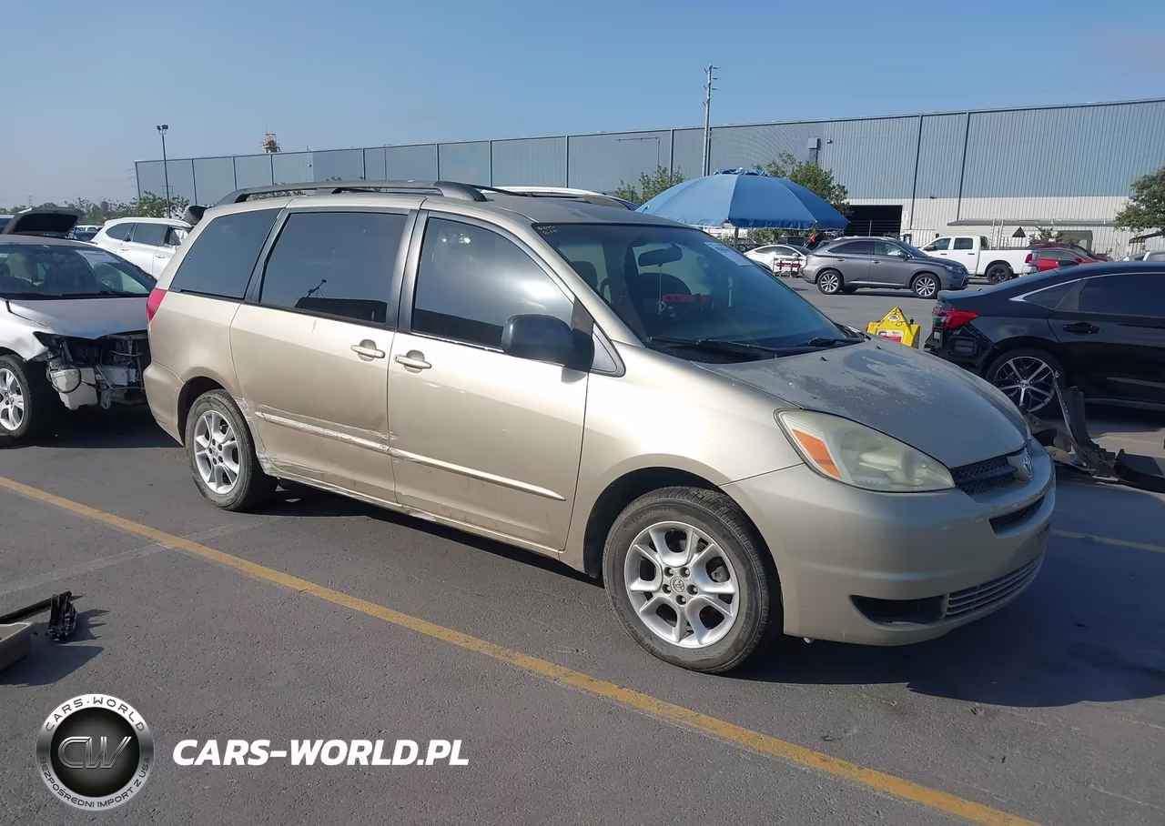 2004 Toyota Sienna Le – zdjęcie 1 z 17