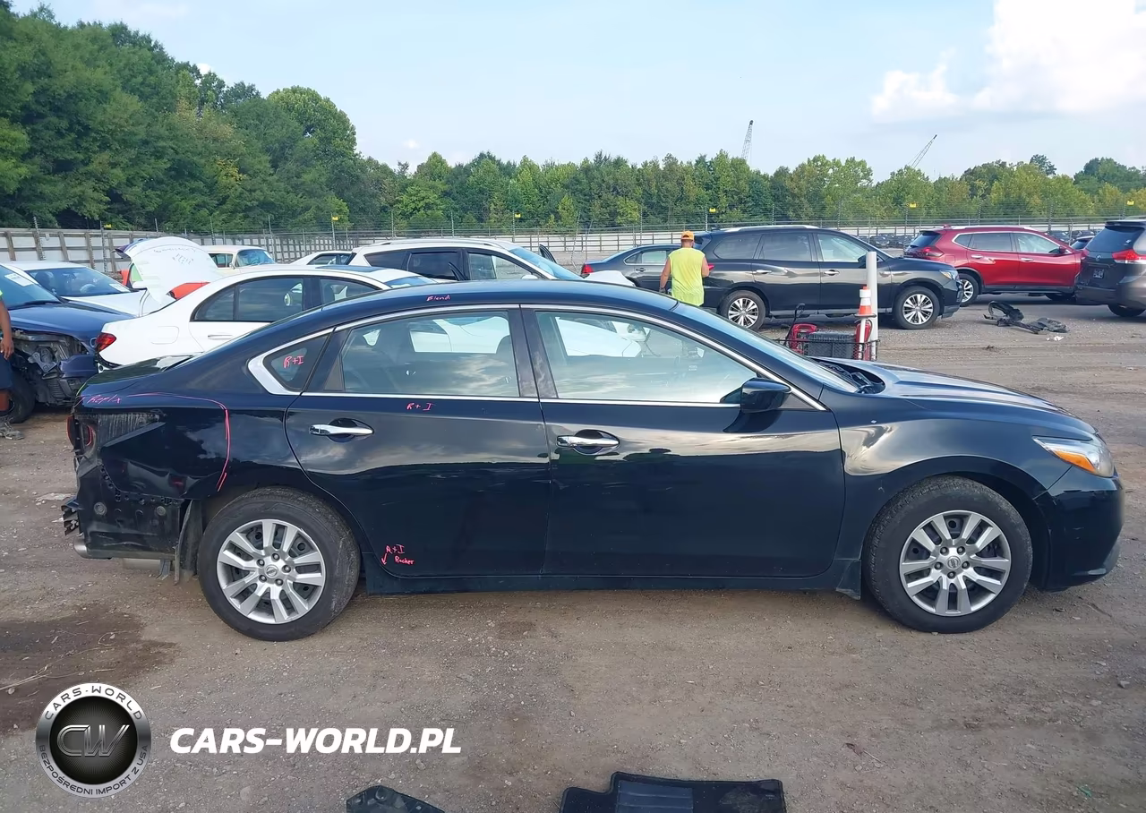 2018 Nissan Altima 2.5 S VIN:1N4AL3AP5JC475836 - 13
