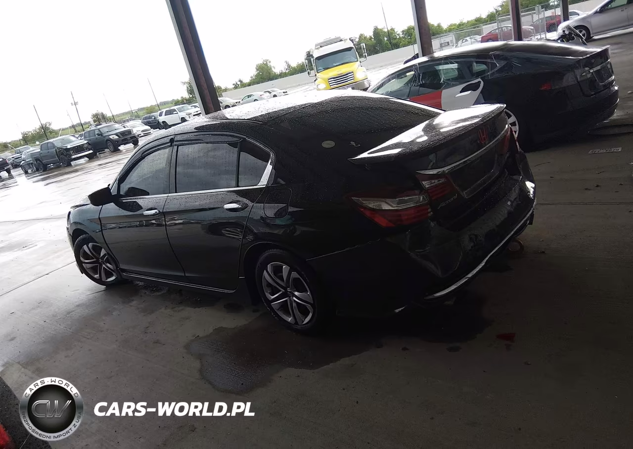 2017 Honda Accord Sport VIN:1HGCR2F5XHA108392 - 14