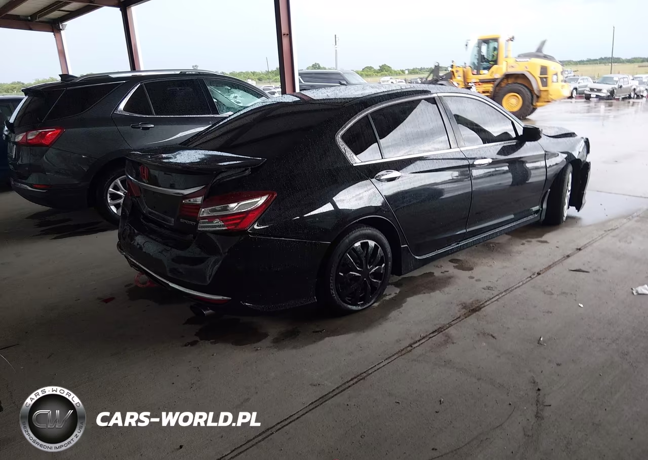 2017 Honda Accord Sport VIN:1HGCR2F5XHA108392 - 4