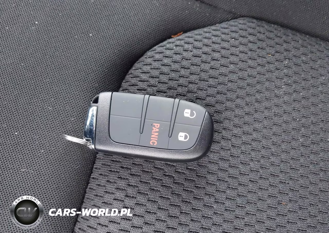 2023 Jeep Renegade Latitude 4X4 VIN:ZACNJDB16PPP43134 - 11