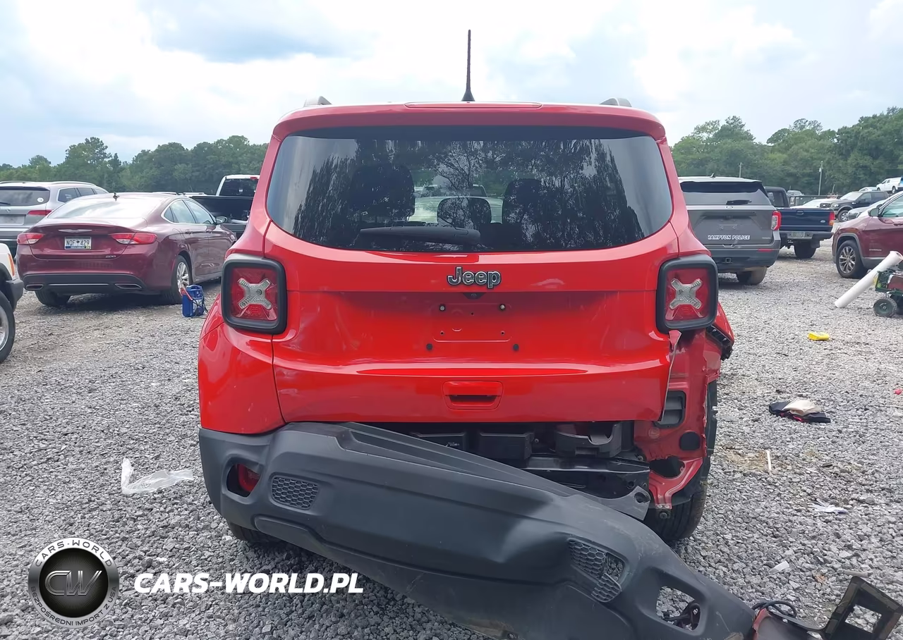 2023 Jeep Renegade Latitude 4X4 VIN:ZACNJDB16PPP43134 - 17