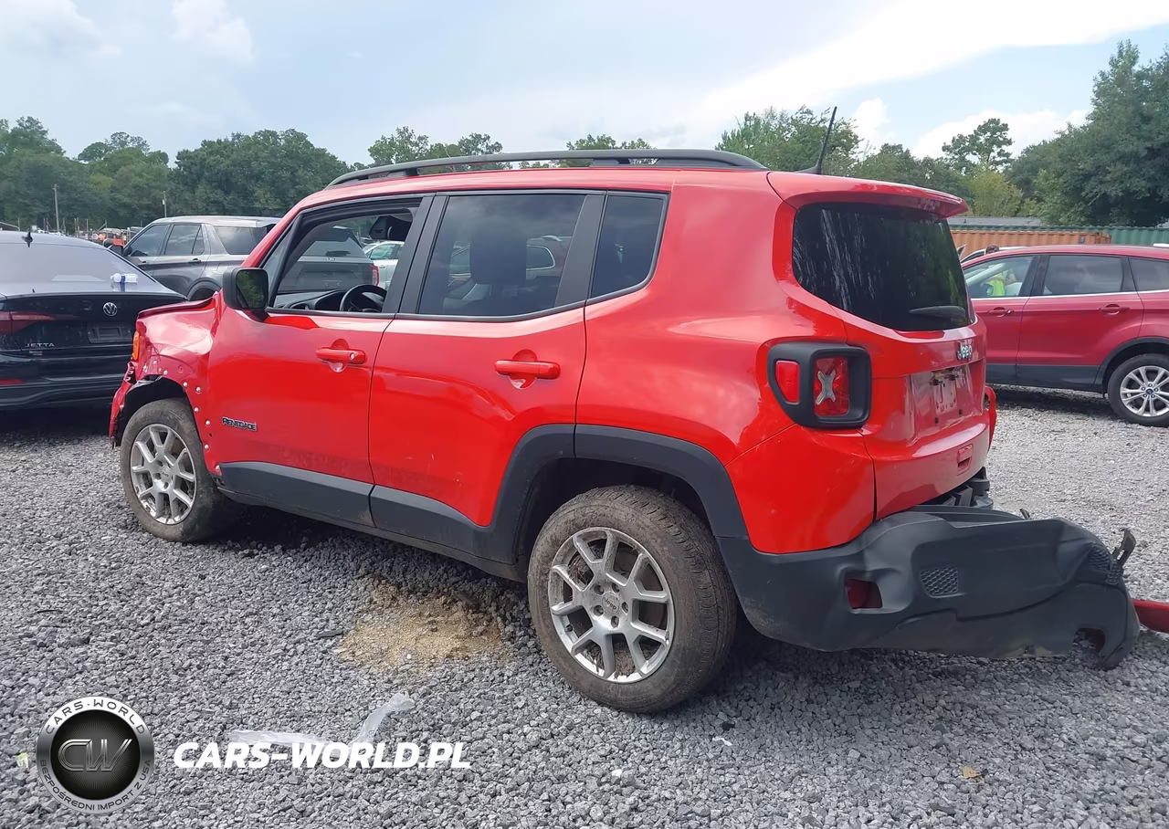 2023 Jeep Renegade Latitude 4X4 VIN:ZACNJDB16PPP43134 - 3