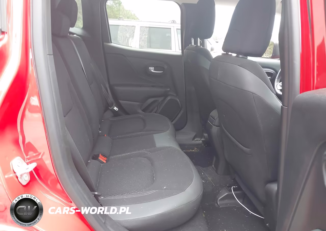 2023 Jeep Renegade Latitude 4X4 VIN:ZACNJDB16PPP43134 - 8