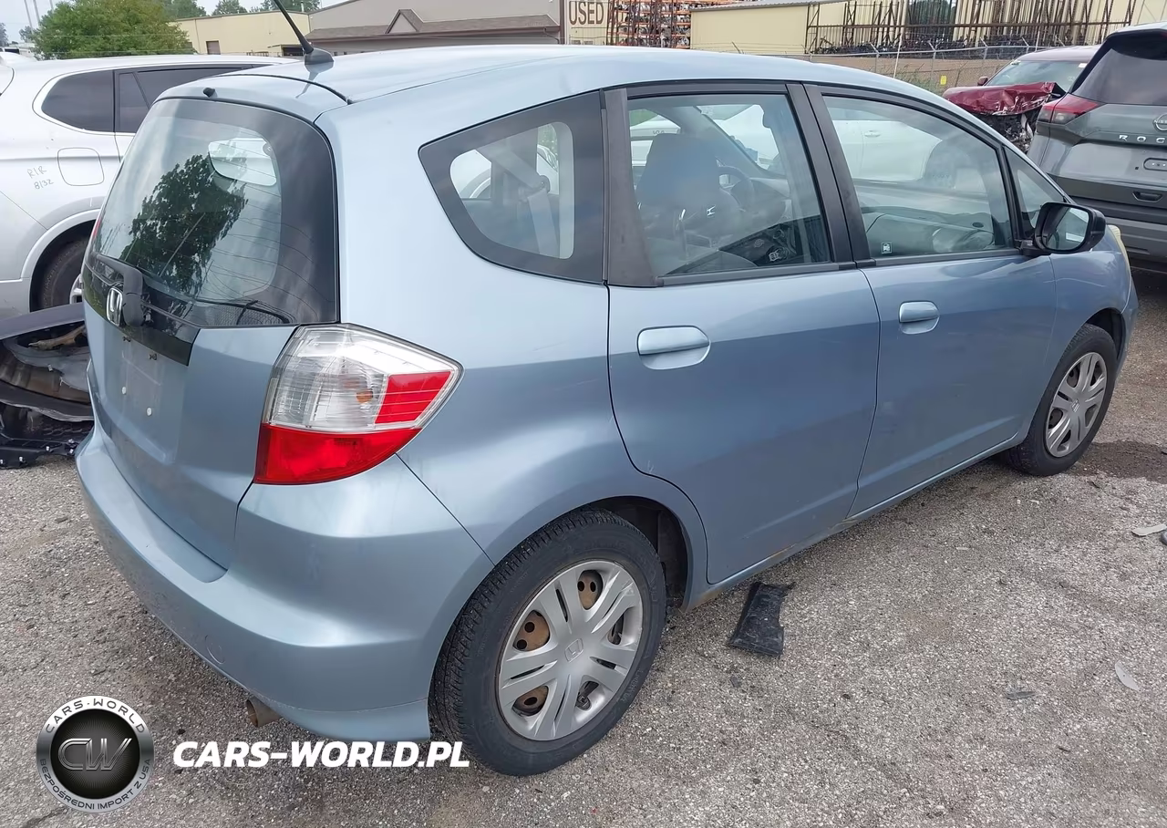 2011 Honda Fit VIN:JHMGE8H36BC023859 - 4
