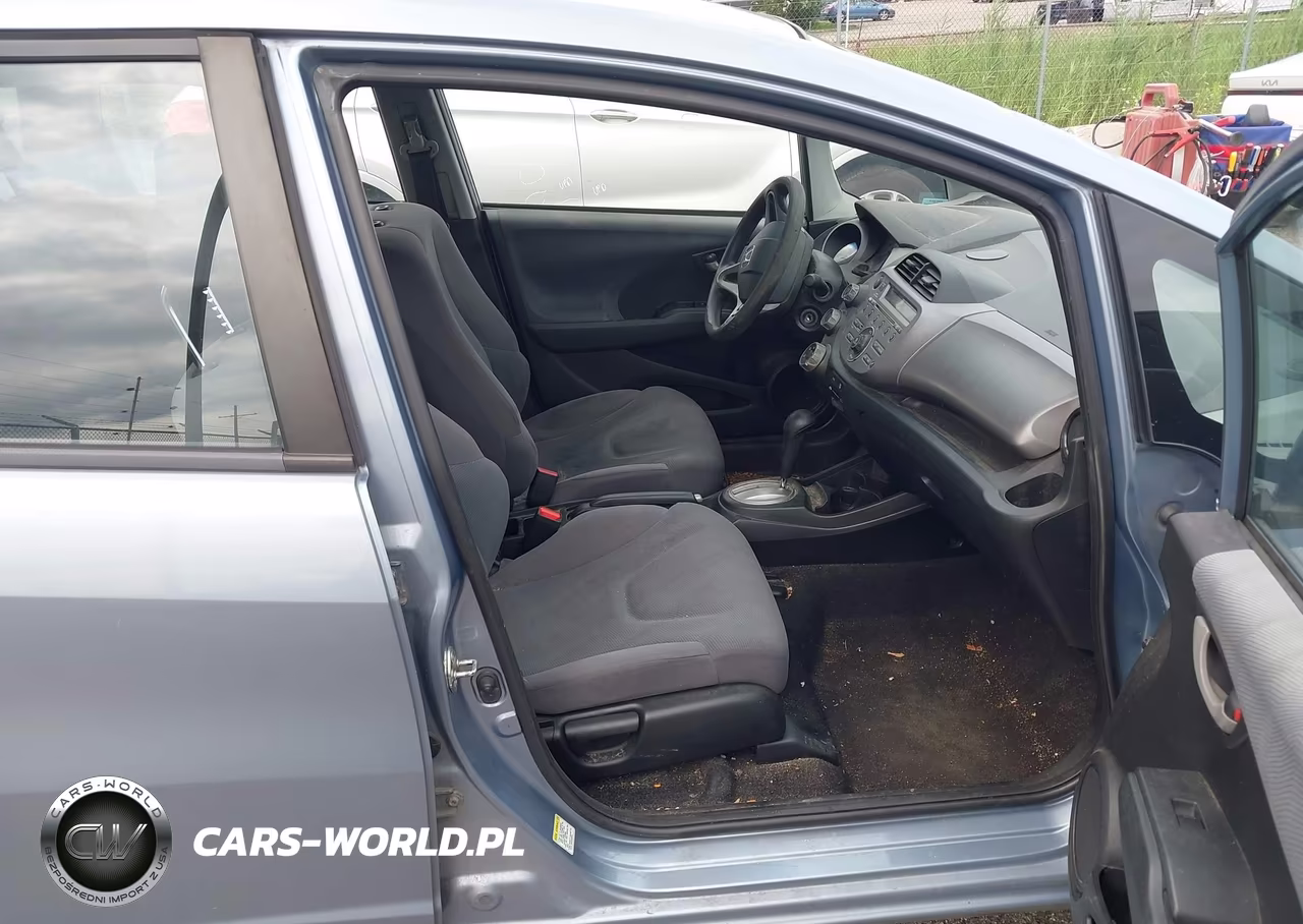 2011 Honda Fit VIN:JHMGE8H36BC023859 - 5
