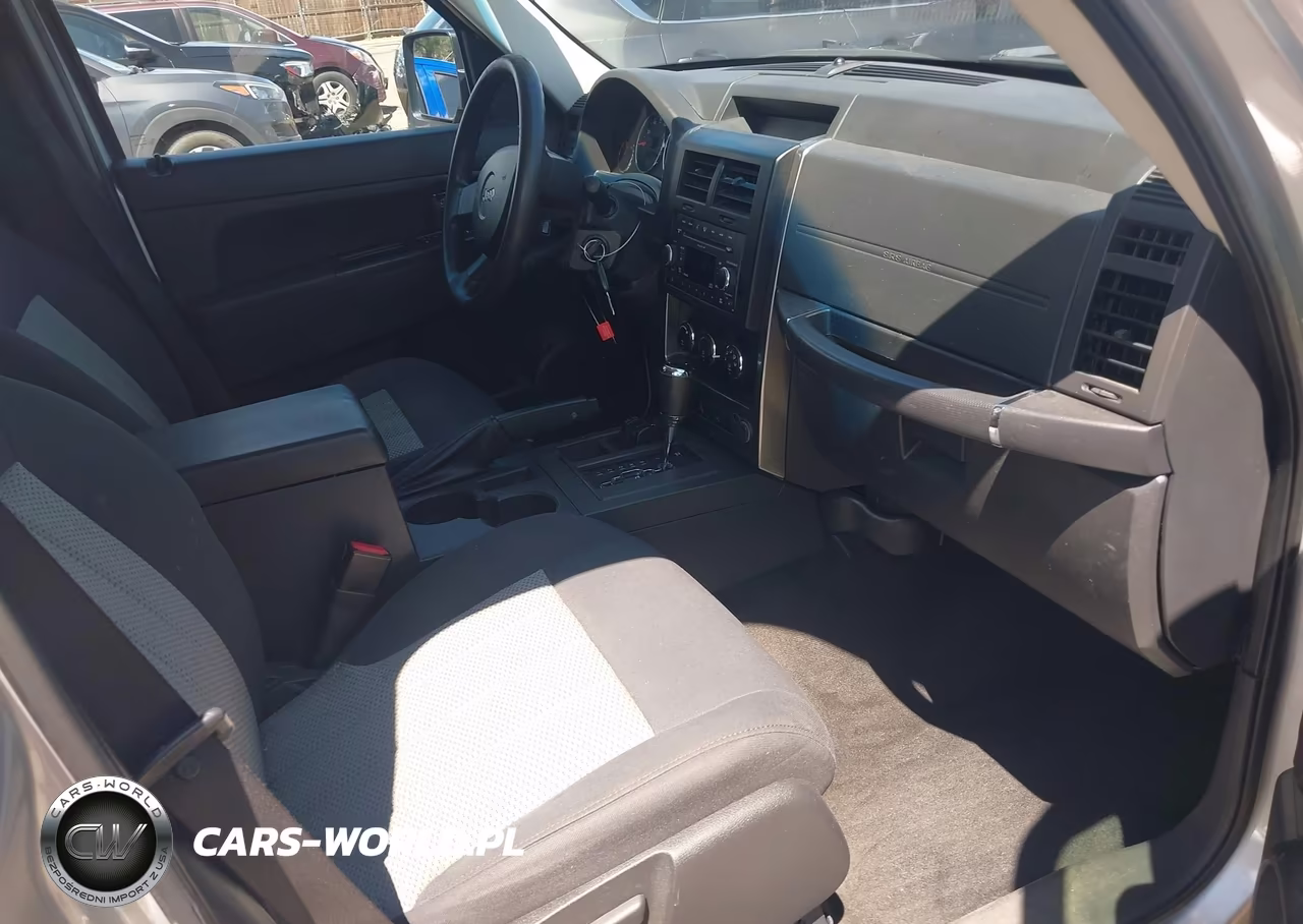 2009 Jeep Liberty Sport VIN:1J8GN28K09W512930 - 5