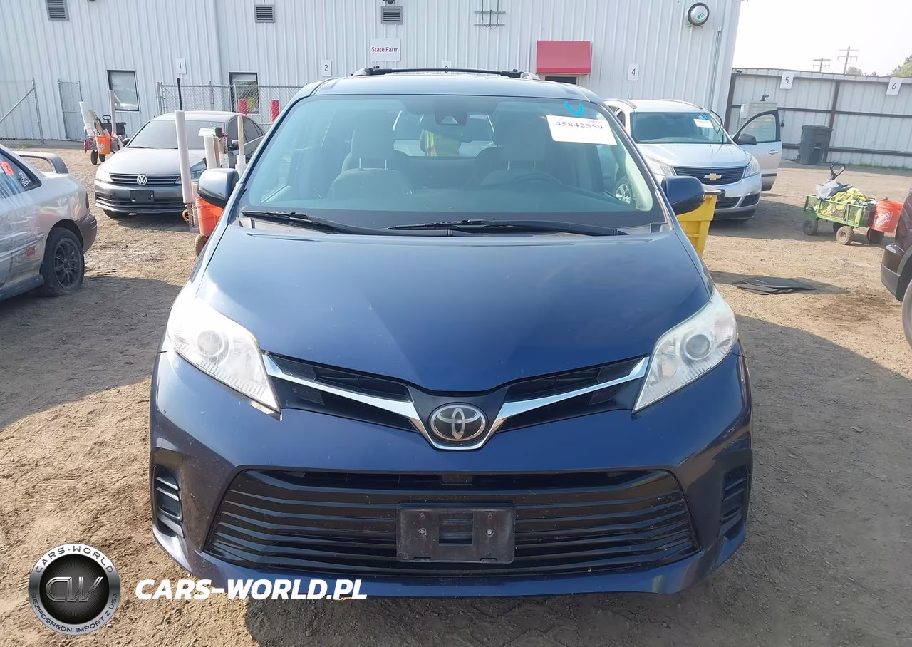 2018 Toyota Sienna Le 7 Passenger VIN:5TDJZ3DC1JS198179 - 13