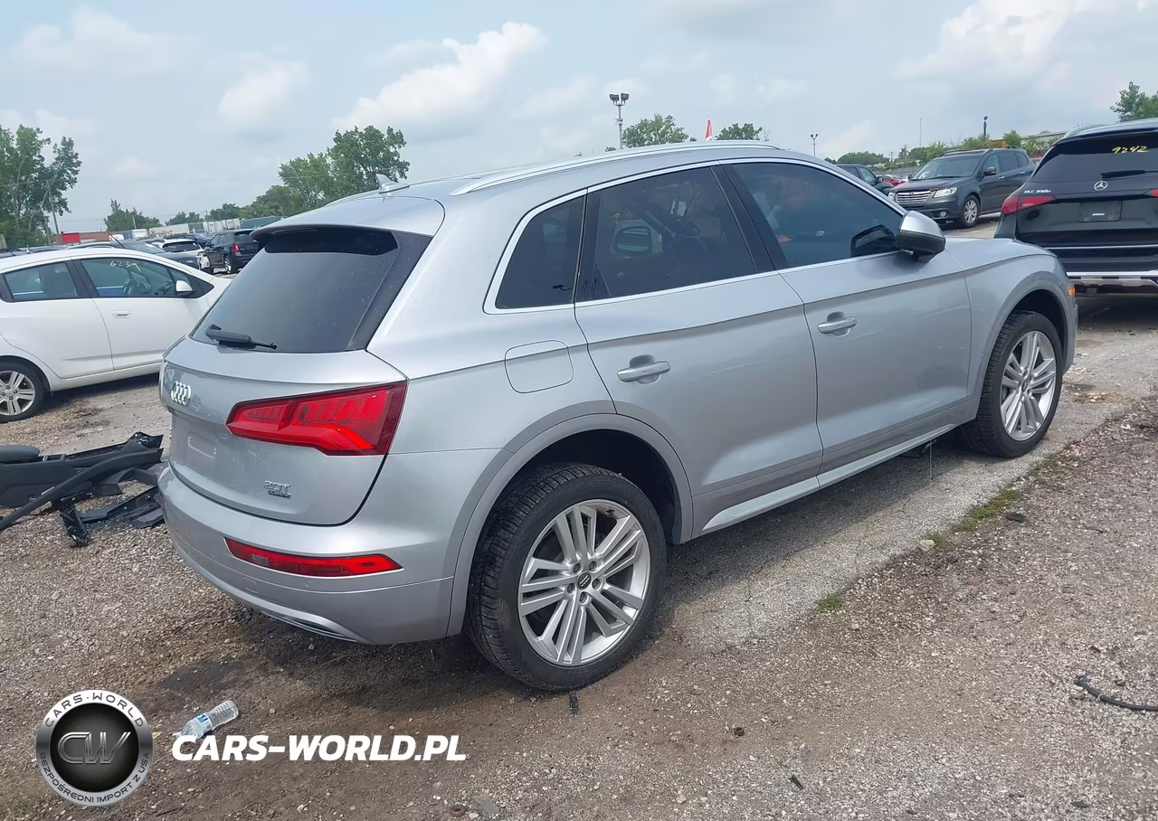 2018 Audi Q5 2.0T Premium-2.0T Tech Premium VIN:WA1BNAFY7J2002549 - 4