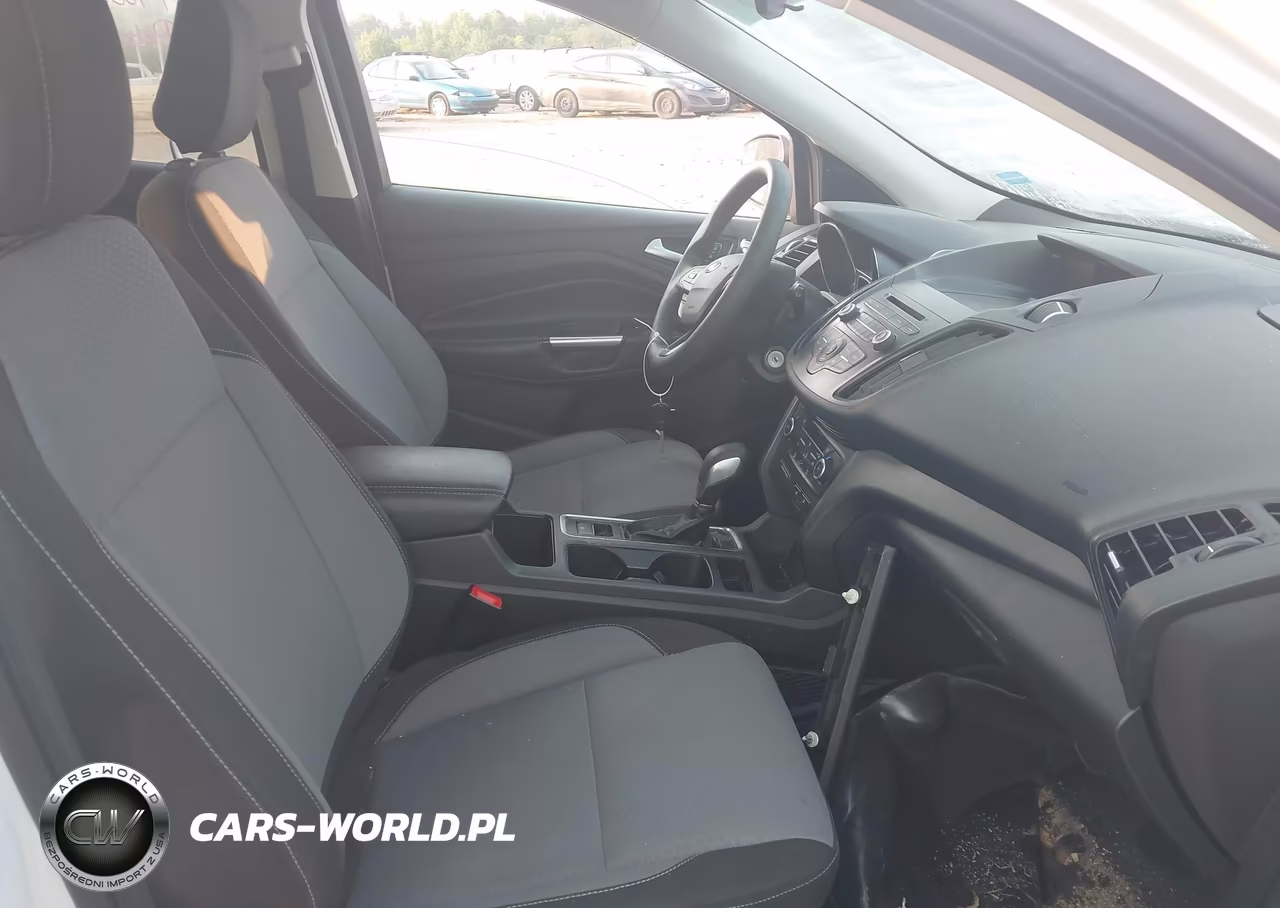2018 Ford Escape Se VIN:1FMCU9GDXJUB93083 - 5