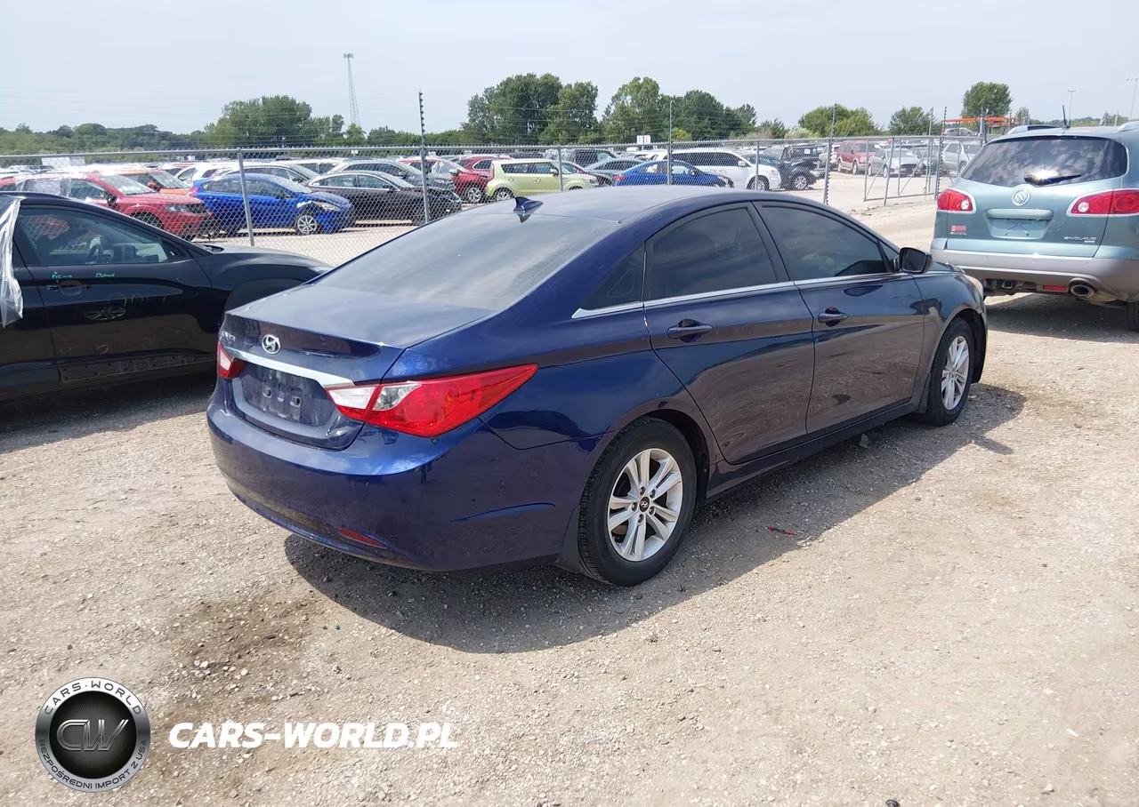 2012 Hyundai Sonata Gls VIN:5NPEB4AC1CH370669 - 4