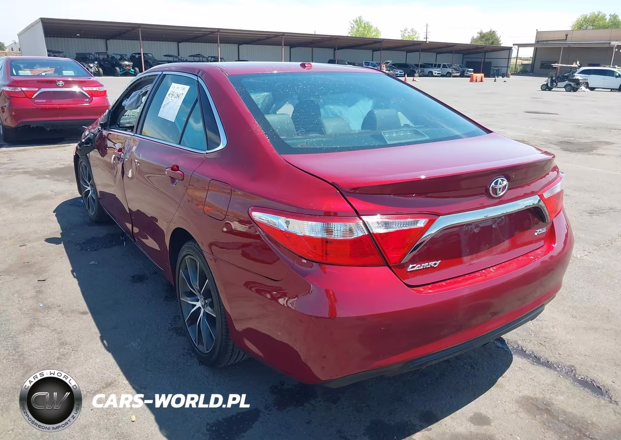 2017 Toyota Camry Xse VIN:4T1BF1FK4HU752712 - 3