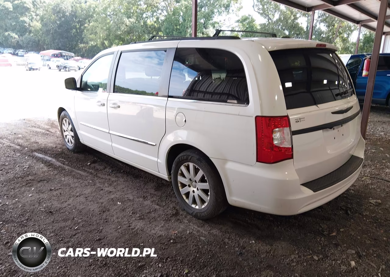2011 Chrysler Town & Country Touring-L VIN:2A4RR8DG3BR616040 - 3