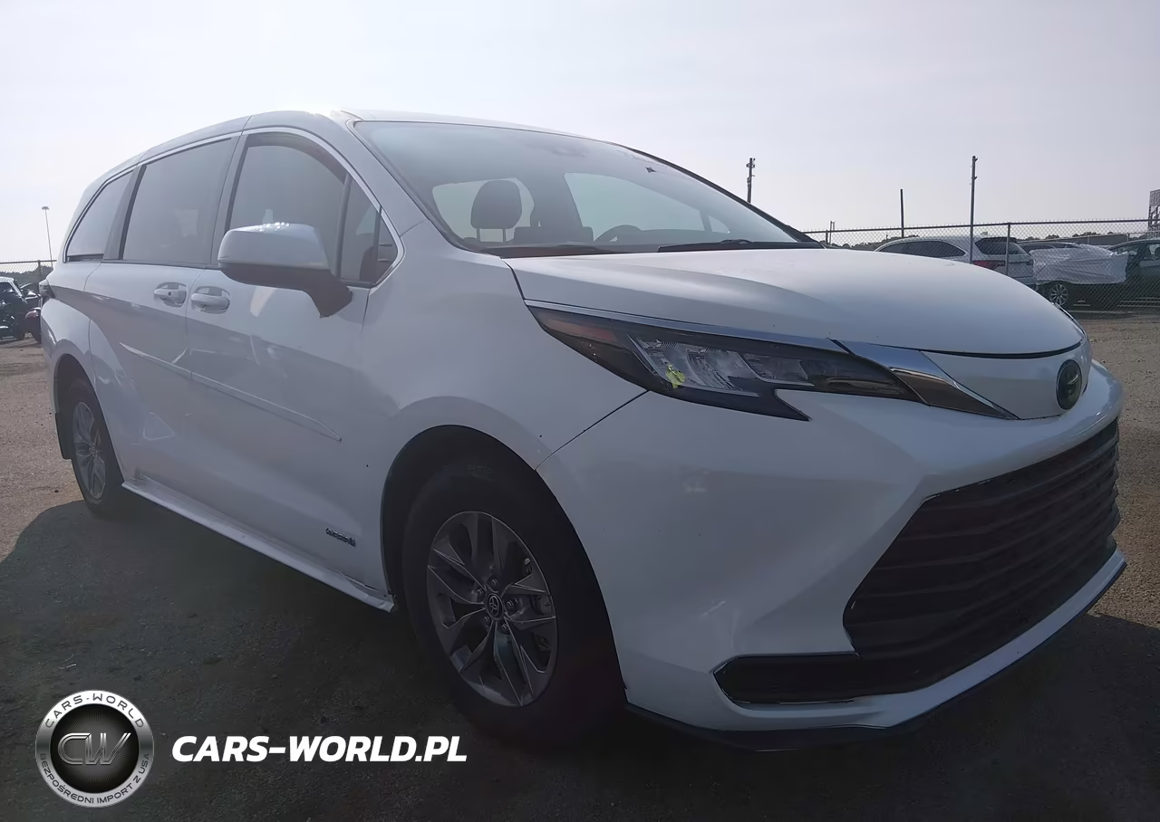 2021 Toyota Sienna Le