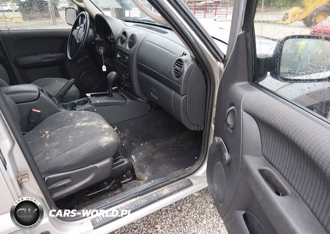 2002 Jeep Liberty Sport VIN:1J4GL48K62W351282 - 5