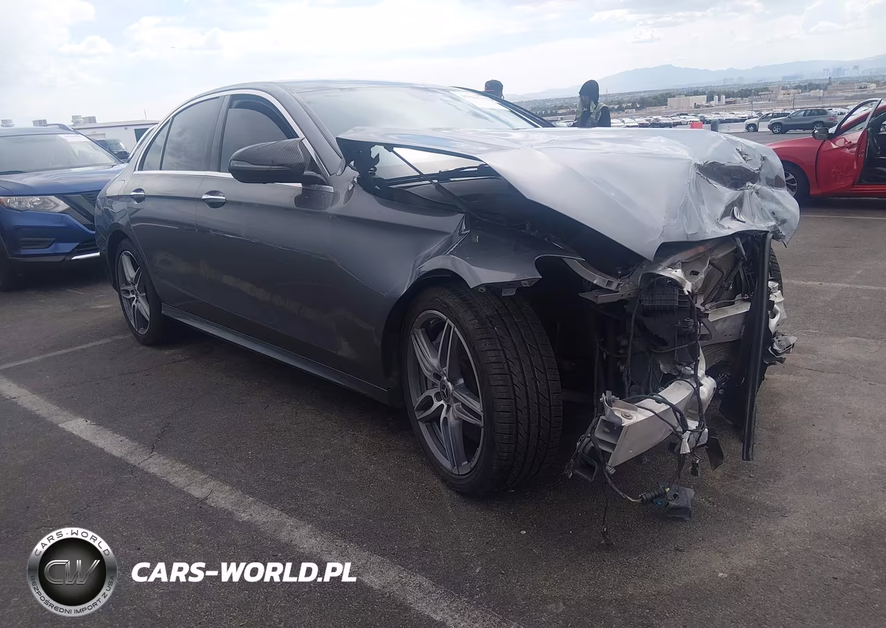 2019 Mercedes-Benz E 300