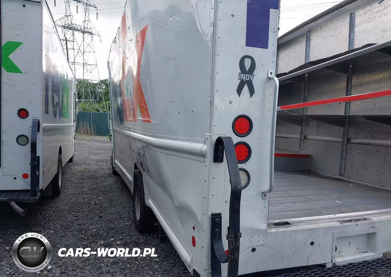2017 Ford F-59 Commercial Stripped VIN:1F65F5KYXH0A10540 - 3