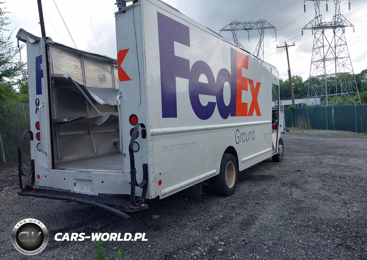 2017 Ford F-59 Commercial Stripped VIN:1F65F5KYXH0A10540 - 4