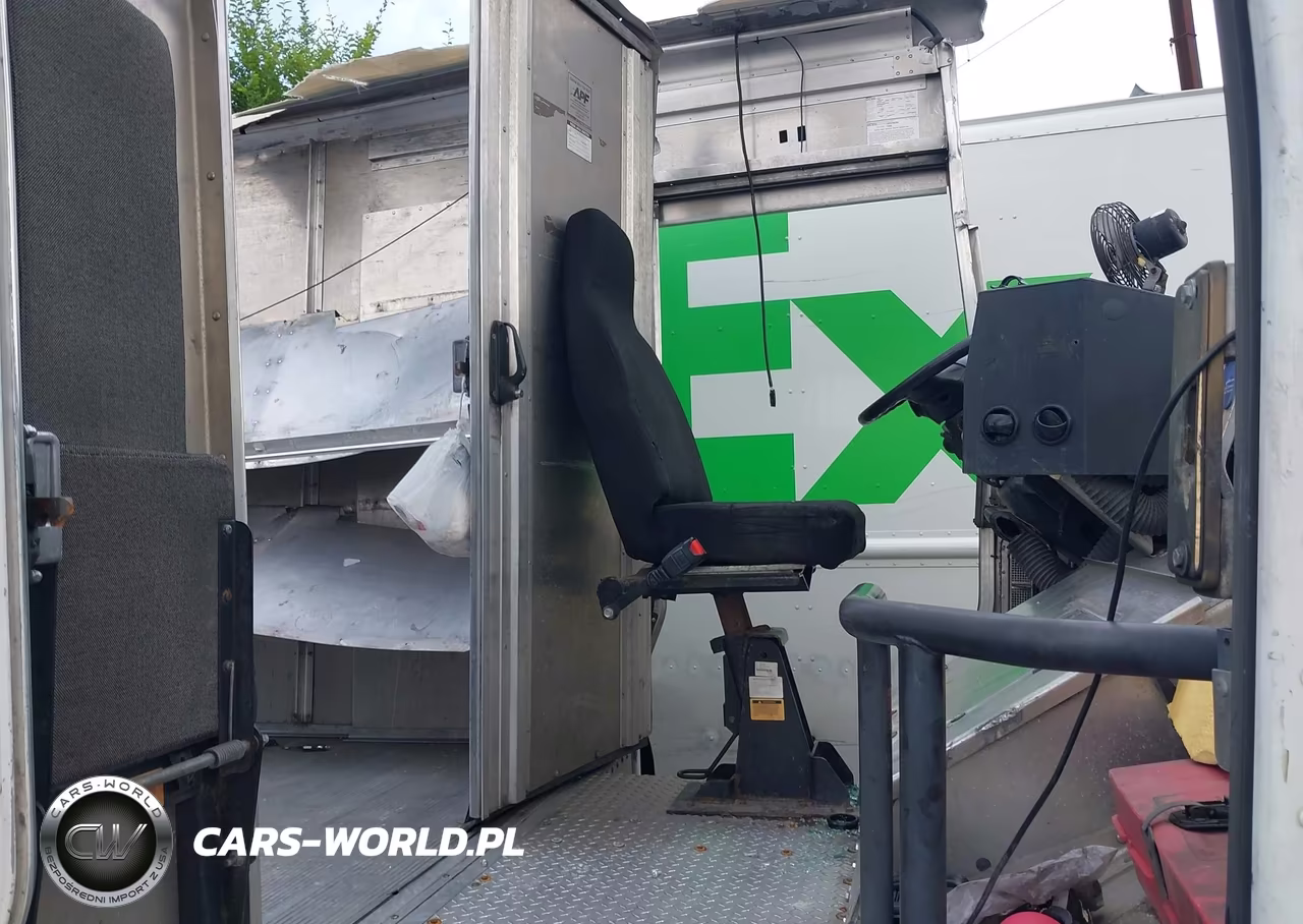 2017 Ford F-59 Commercial Stripped VIN:1F65F5KYXH0A10540 - 7
