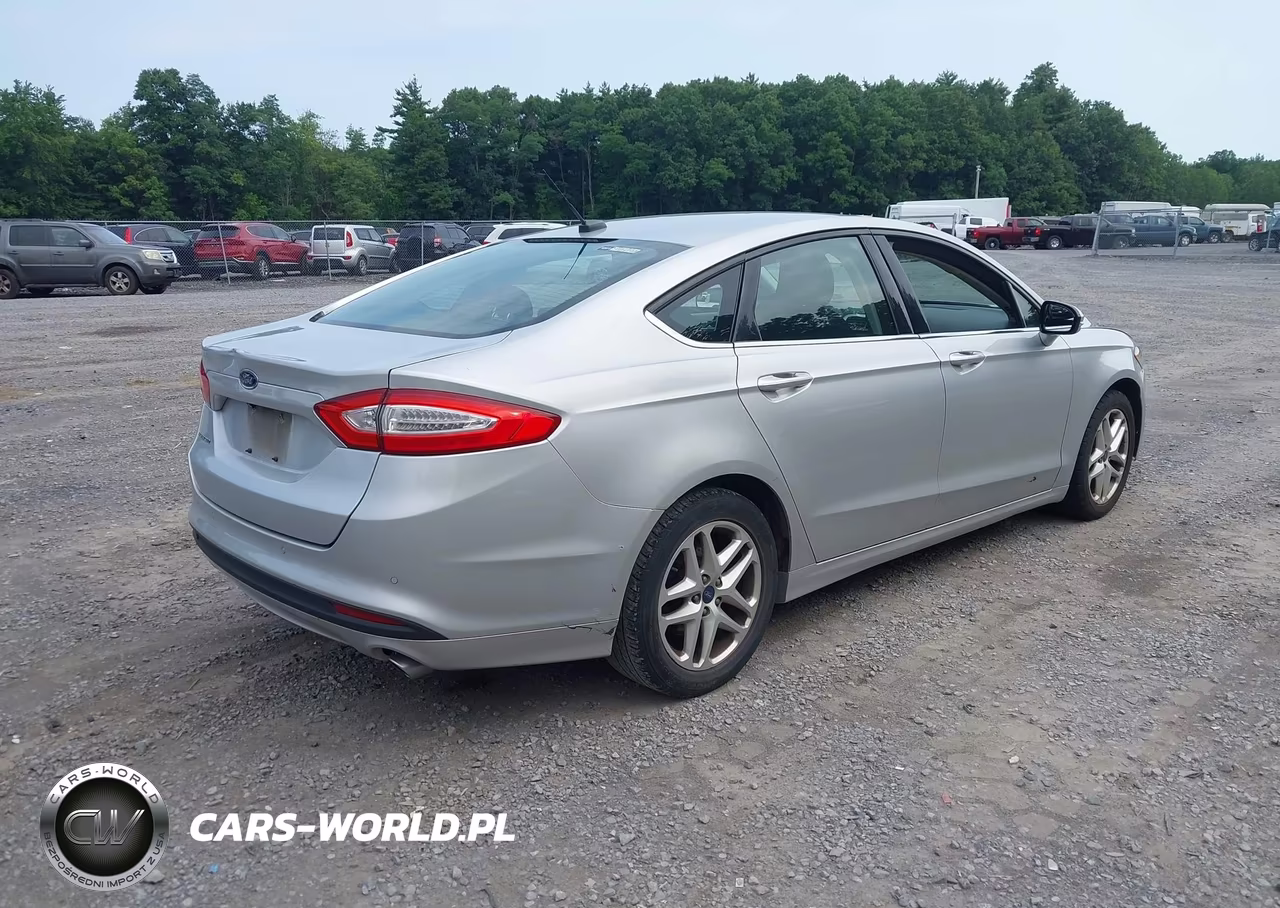 2015 Ford Fusion Se VIN:1FA6P0H7XF5129629 - 4