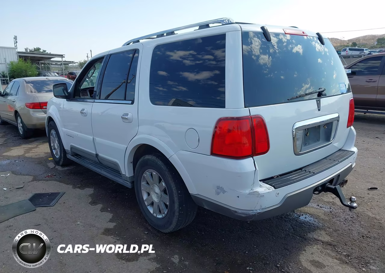 2004 Lincoln Navigator VIN:5LMFU28R44LJ42796 - 3