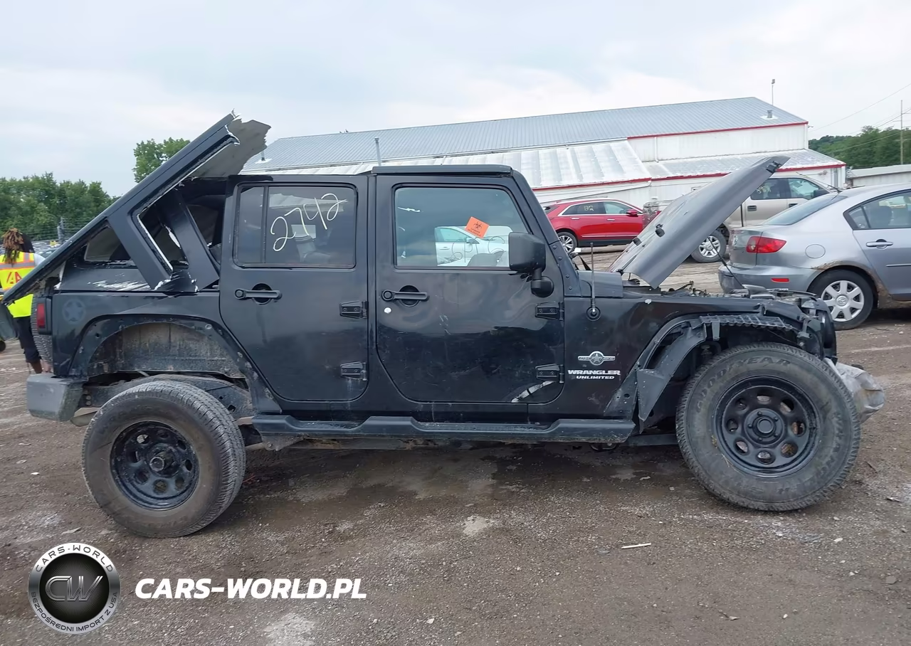 2015 Jeep Wrangler Unlimited Freedom Edition VIN:1C4BJWDG8FL581593 - 14