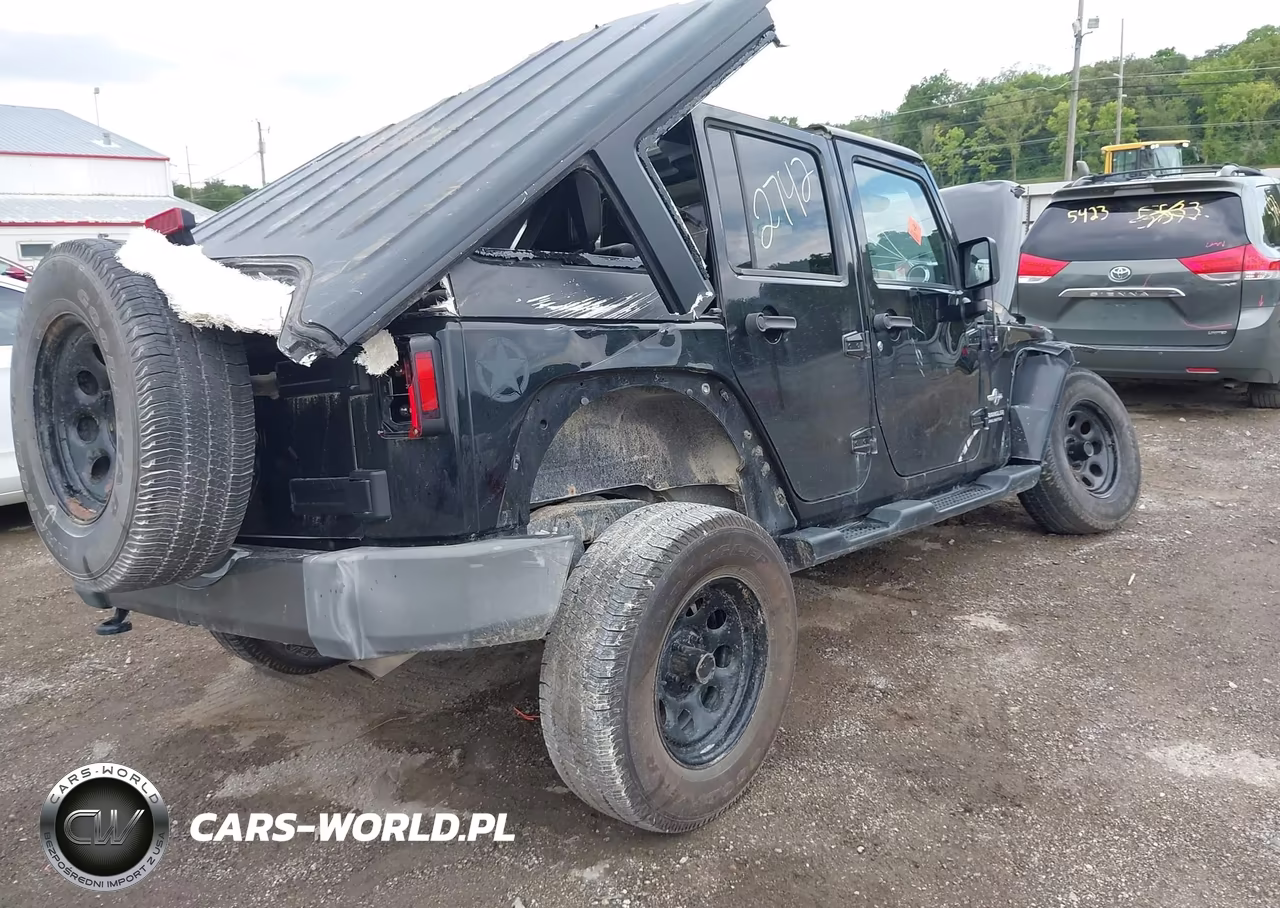 2015 Jeep Wrangler Unlimited Freedom Edition VIN:1C4BJWDG8FL581593 - 4
