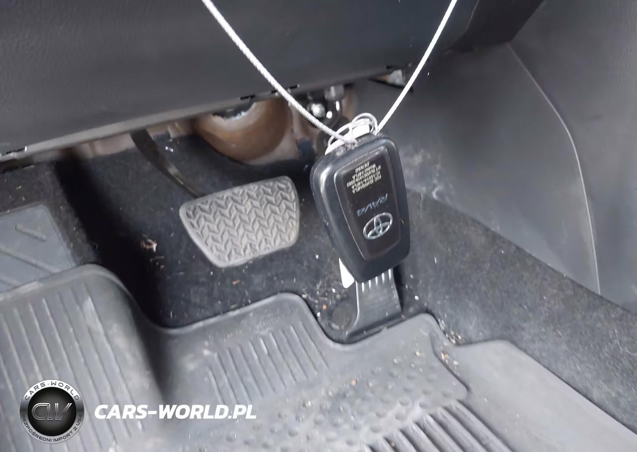 2025 Toyota Rav4 Xle Premium VIN:2T3A1RFVXSC576686 - 11