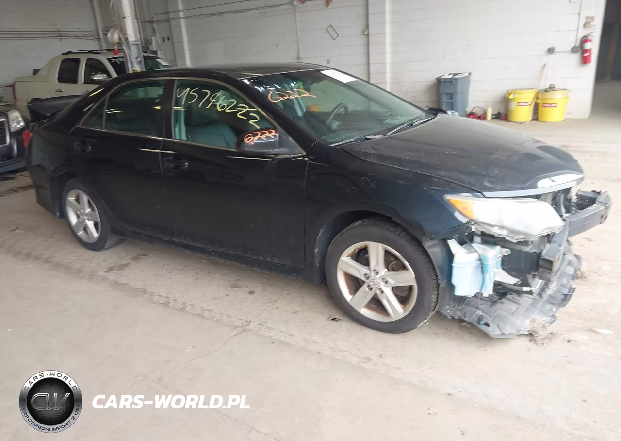 2014 Toyota Camry Se – zdjęcie 1 z 16