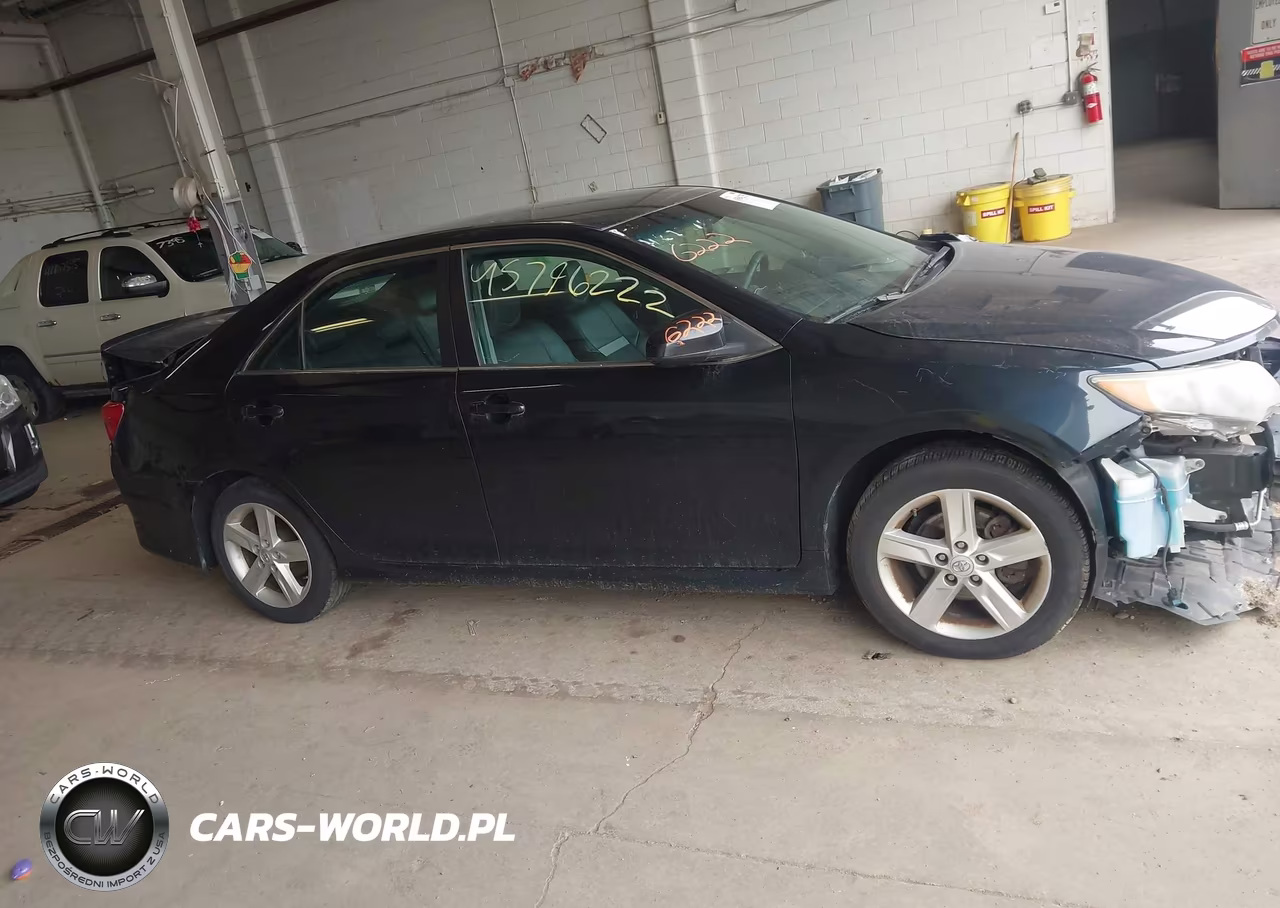 2014 Toyota Camry Se VIN:4T1BF1FK4EU856452 - 13