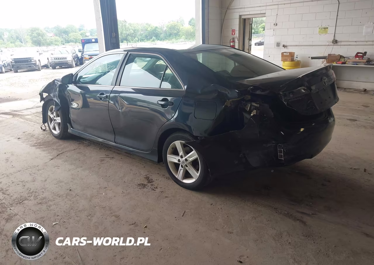 2014 Toyota Camry Se VIN:4T1BF1FK4EU856452 - 3