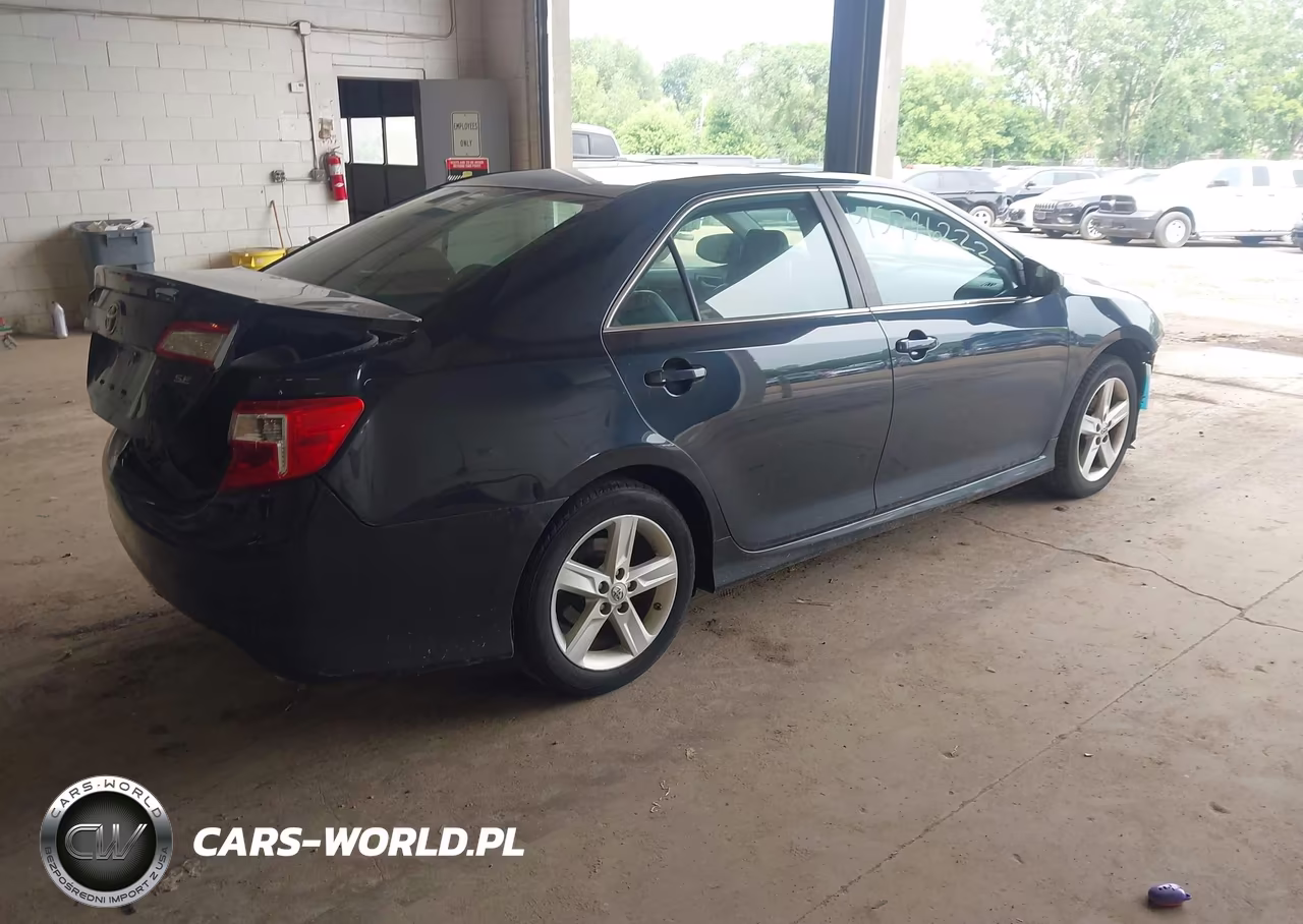 2014 Toyota Camry Se VIN:4T1BF1FK4EU856452 - 4