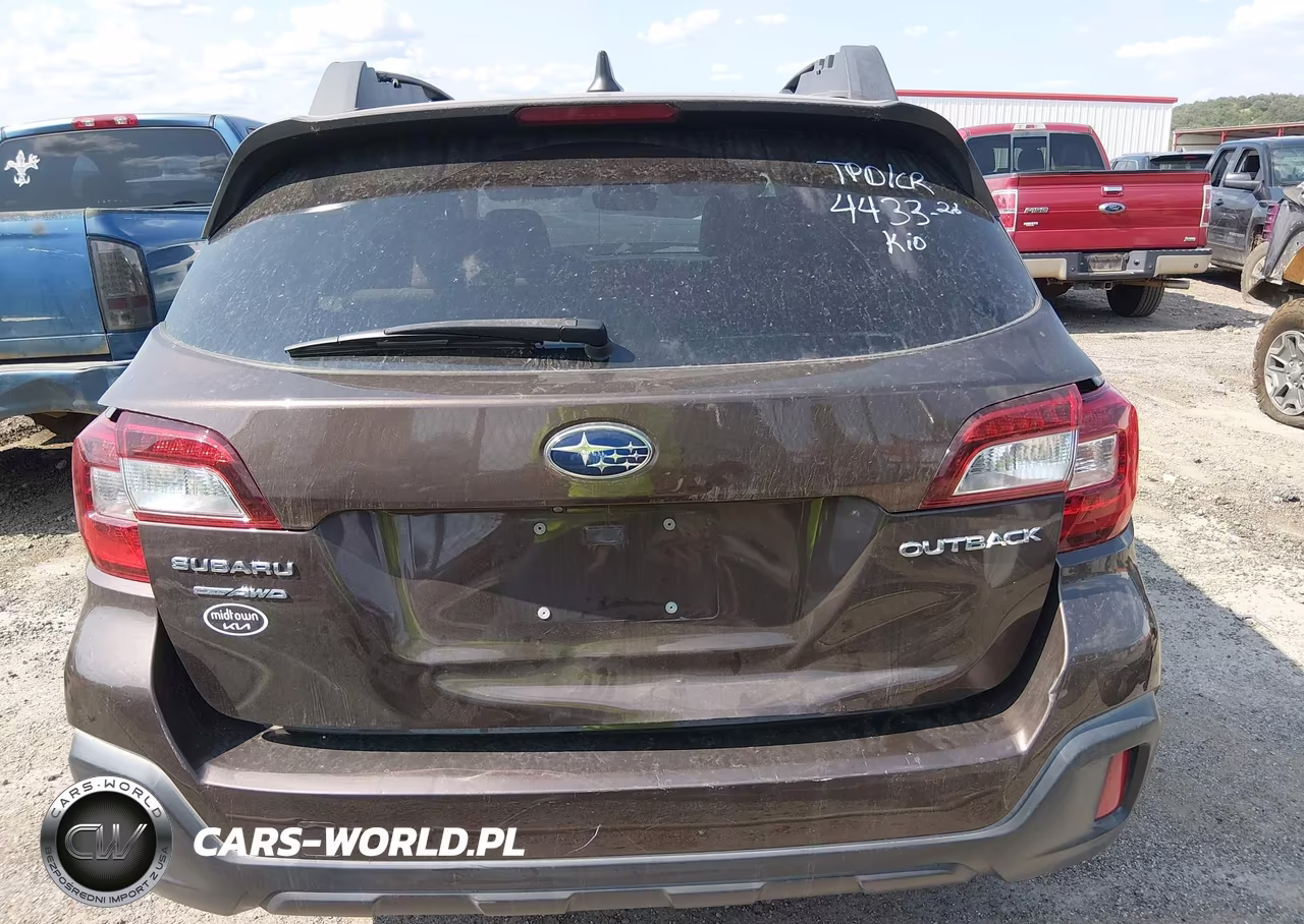 2019 Subaru Outback 2.5I Premium VIN:4S4BSAFC7K3378582 - 17