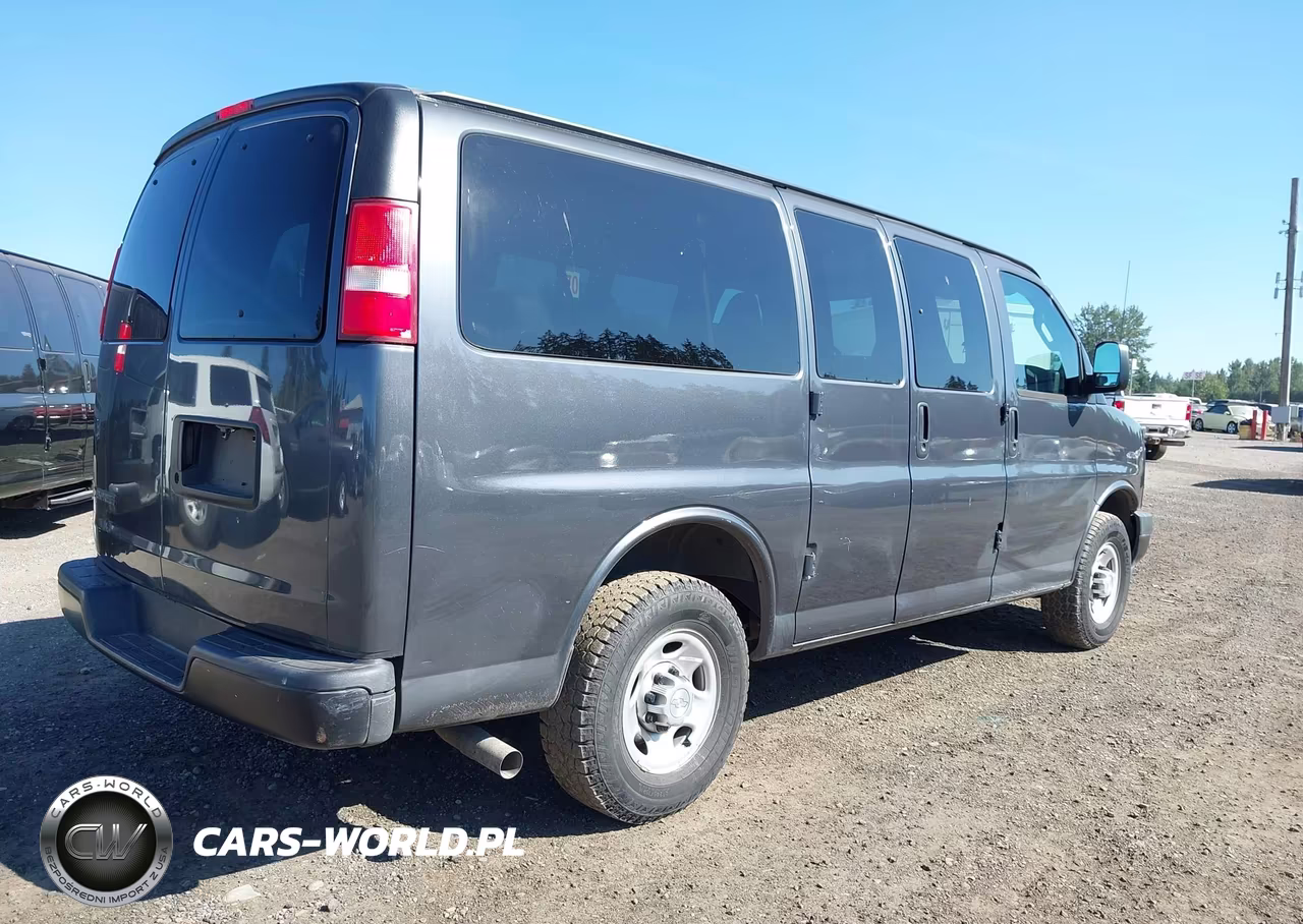 2017 Chevrolet Express 2500 Ls VIN:1GAWGEFG6H1100691 - 4