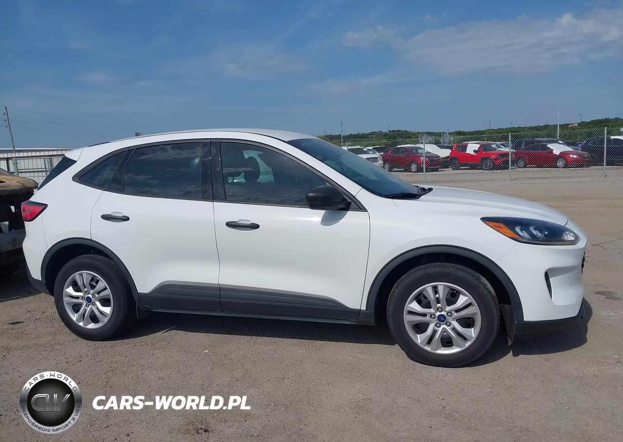 2022 Ford Escape S VIN:1FMCU0F64NUB50735 - 13