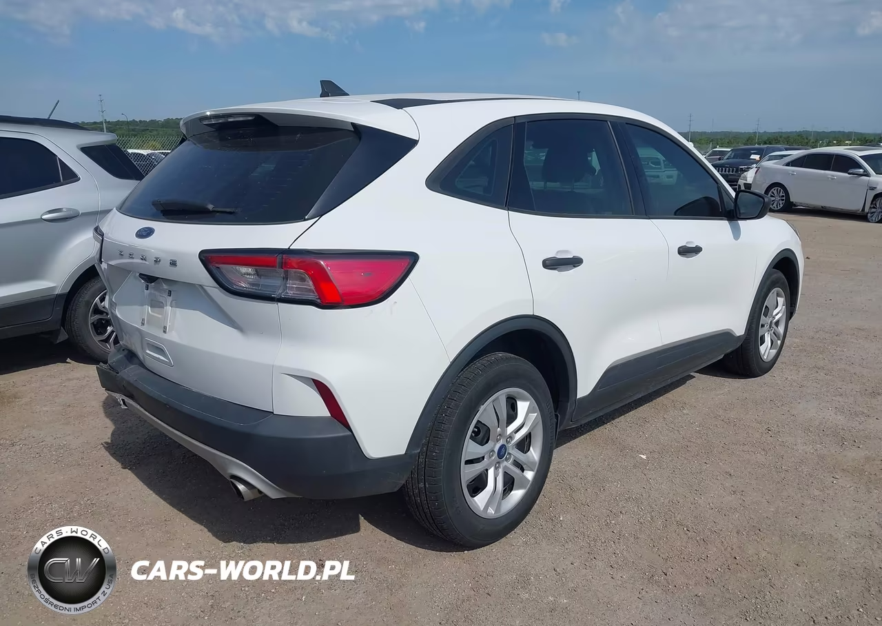 2022 Ford Escape S VIN:1FMCU0F64NUB50735 - 4