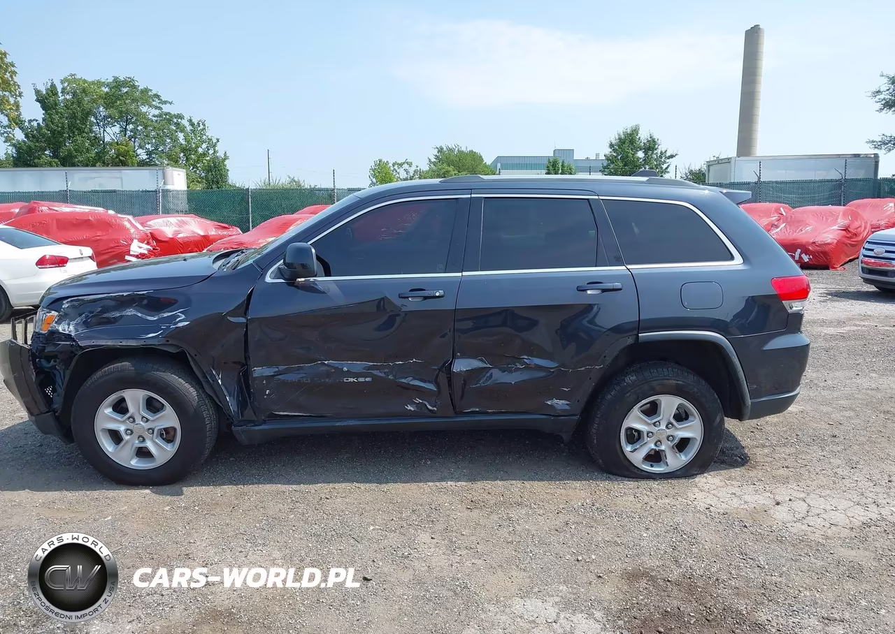 2015 Jeep Grand Cherokee Laredo VIN:1C4RJFAG3FC806411 - 14