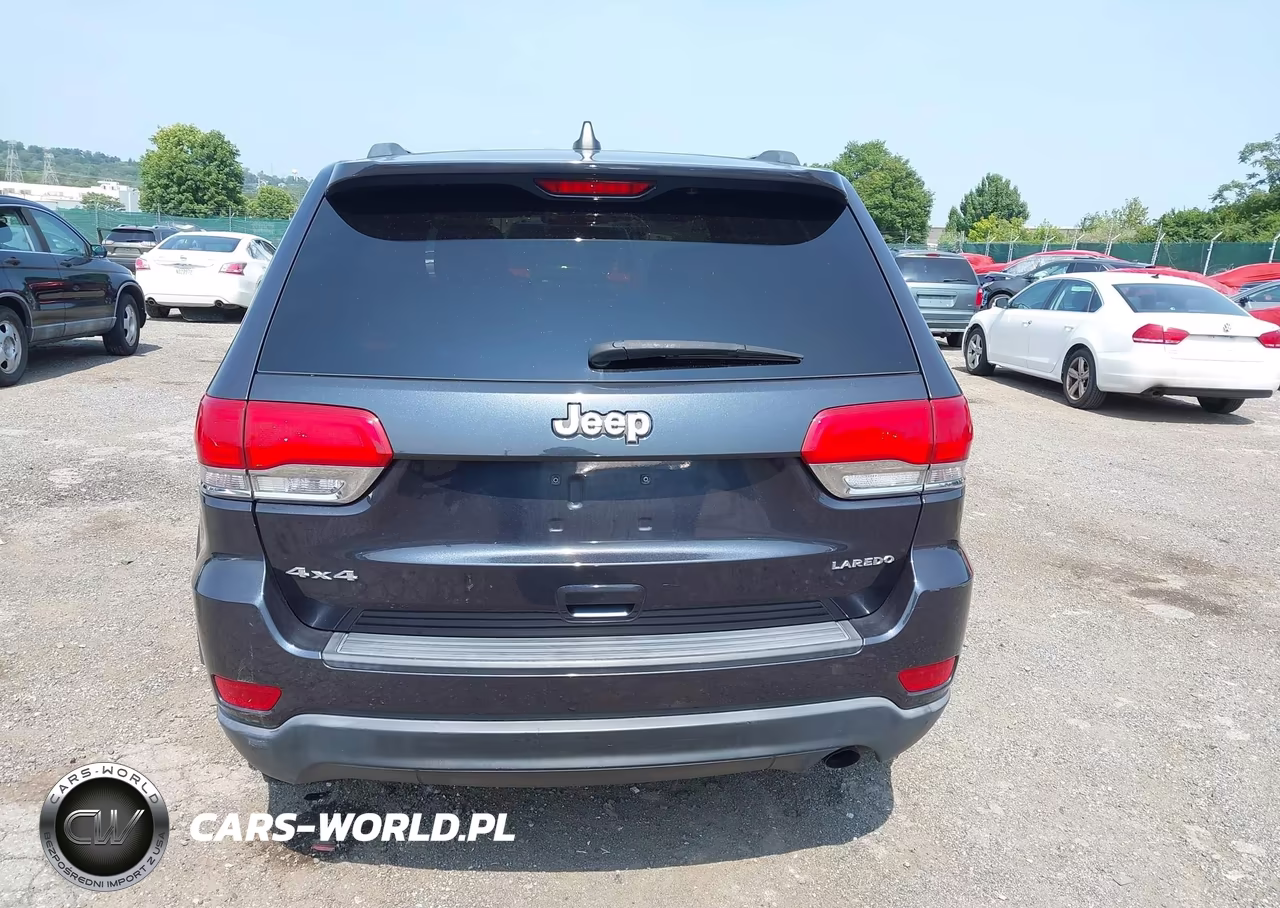 2015 Jeep Grand Cherokee Laredo VIN:1C4RJFAG3FC806411 - 16