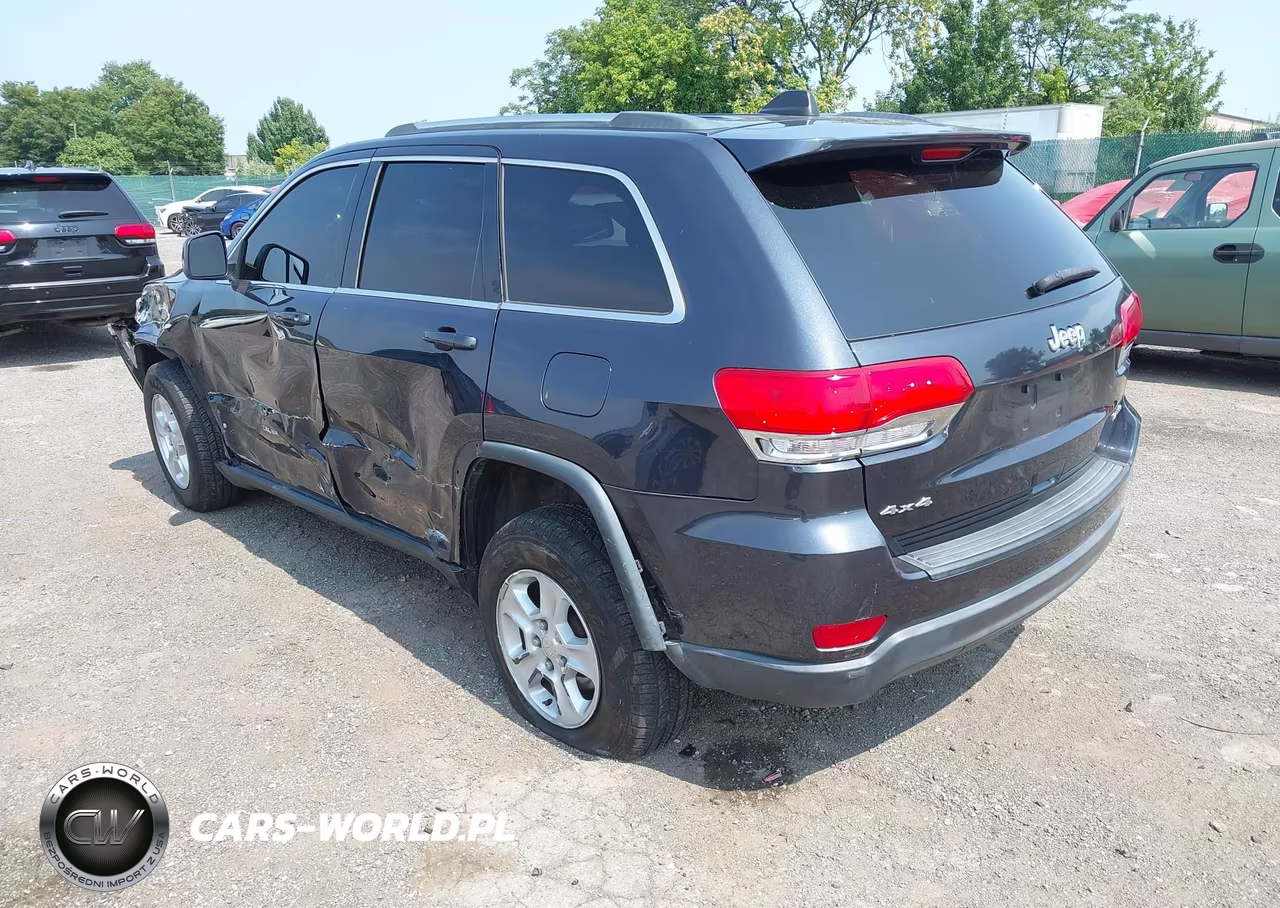 2015 Jeep Grand Cherokee Laredo VIN:1C4RJFAG3FC806411 - 3