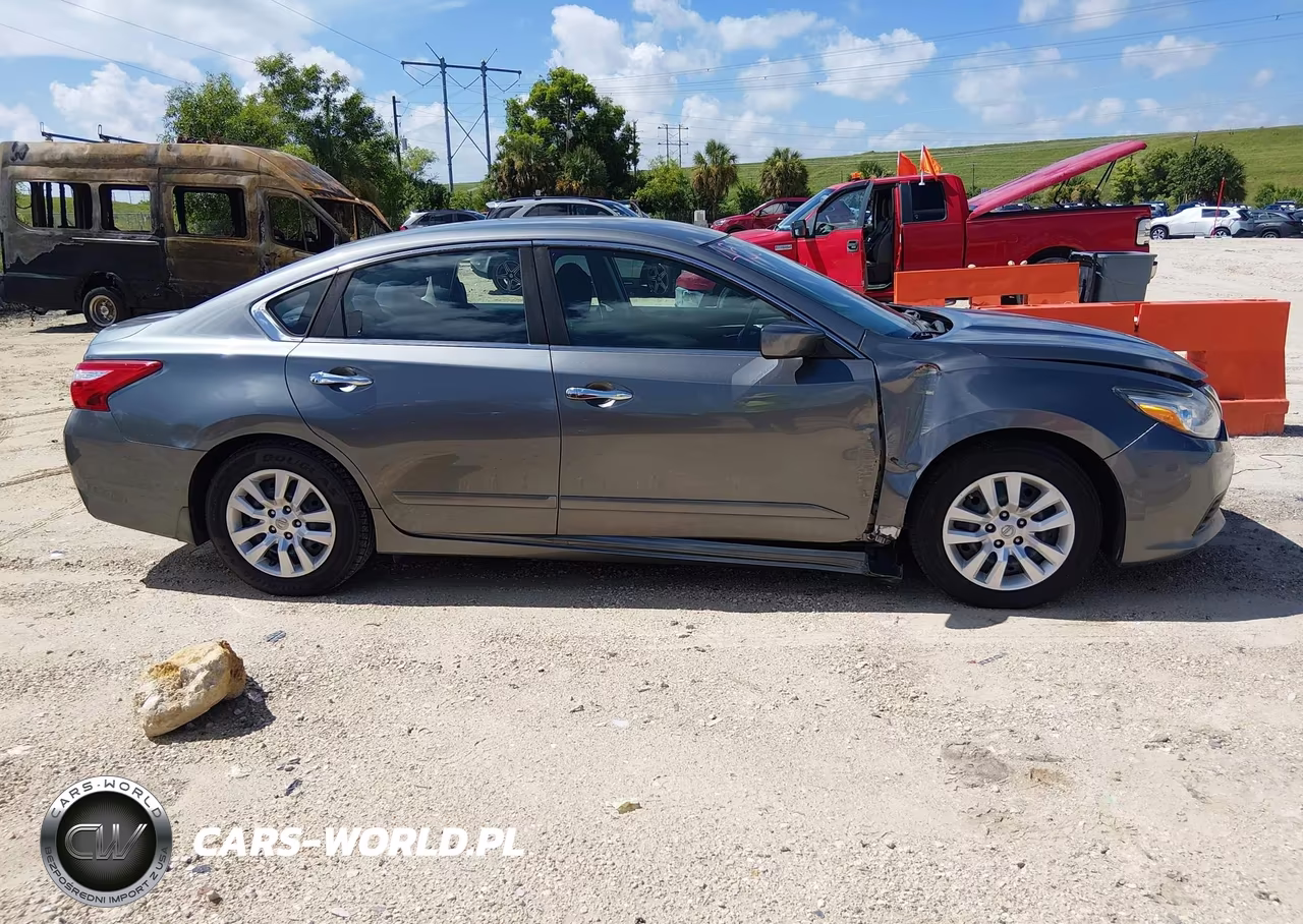2016 Nissan Altima 2.5 S VIN:1N4AL3AP1GC119831 - 13