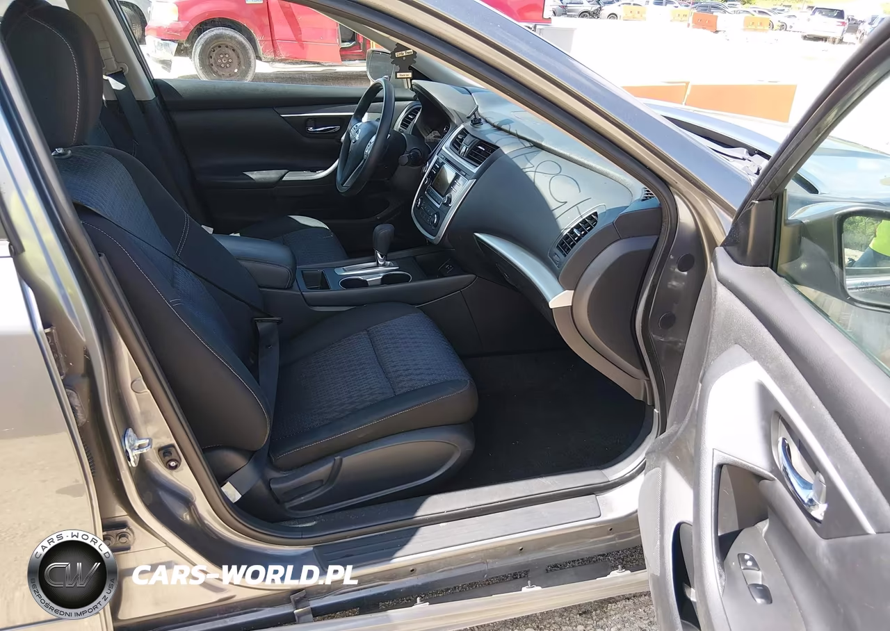 2016 Nissan Altima 2.5 S VIN:1N4AL3AP1GC119831 - 5