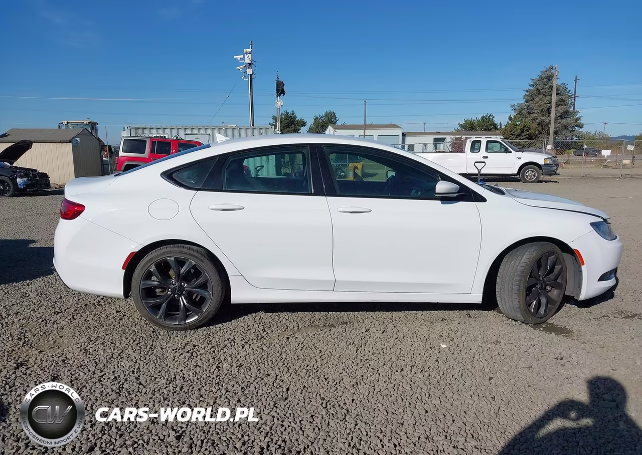 2015 Chrysler 200 S VIN:1C3CCCBGXFN516088 - 13