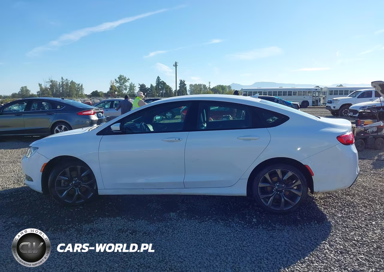 2015 Chrysler 200 S VIN:1C3CCCBGXFN516088 - 14