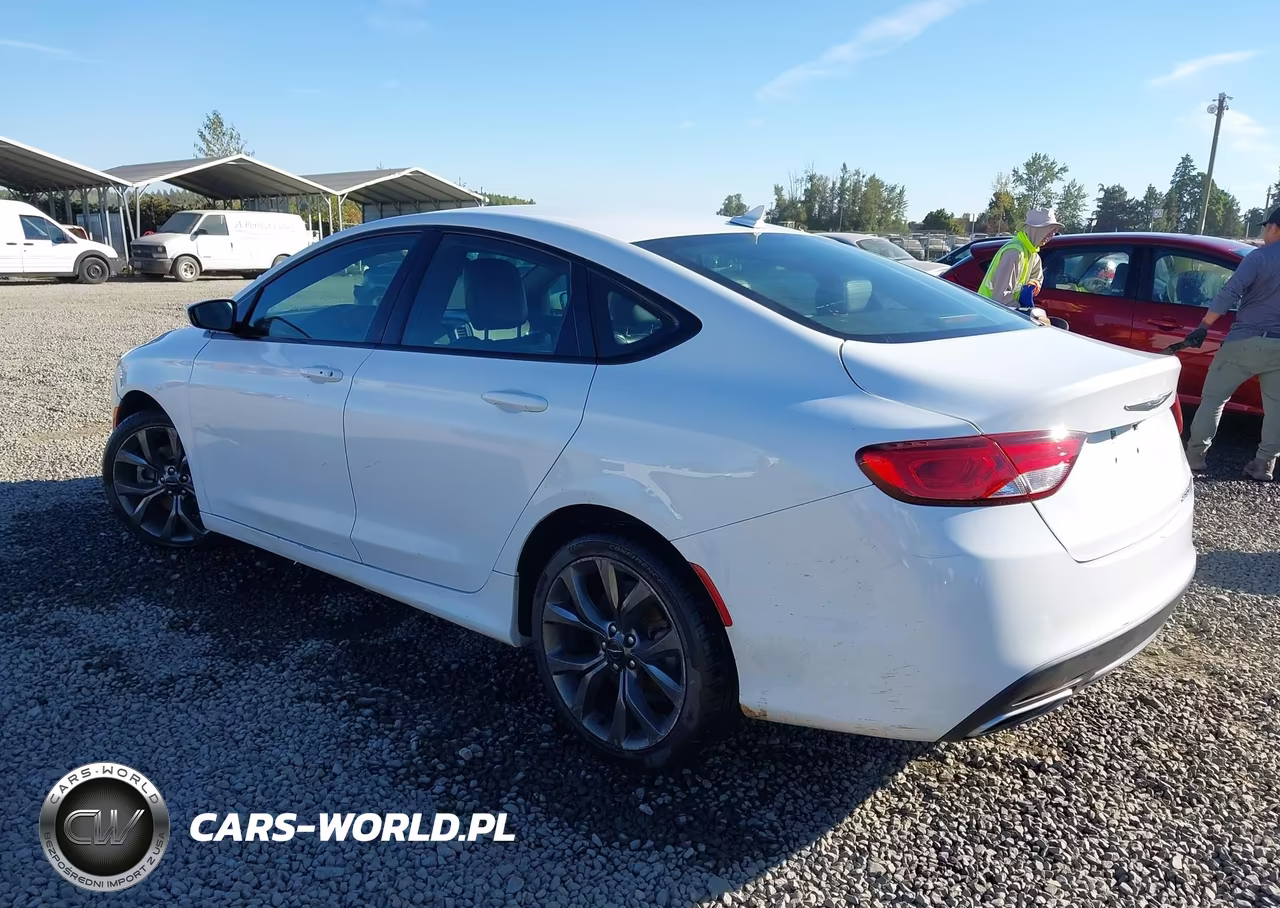 2015 Chrysler 200 S VIN:1C3CCCBGXFN516088 - 3