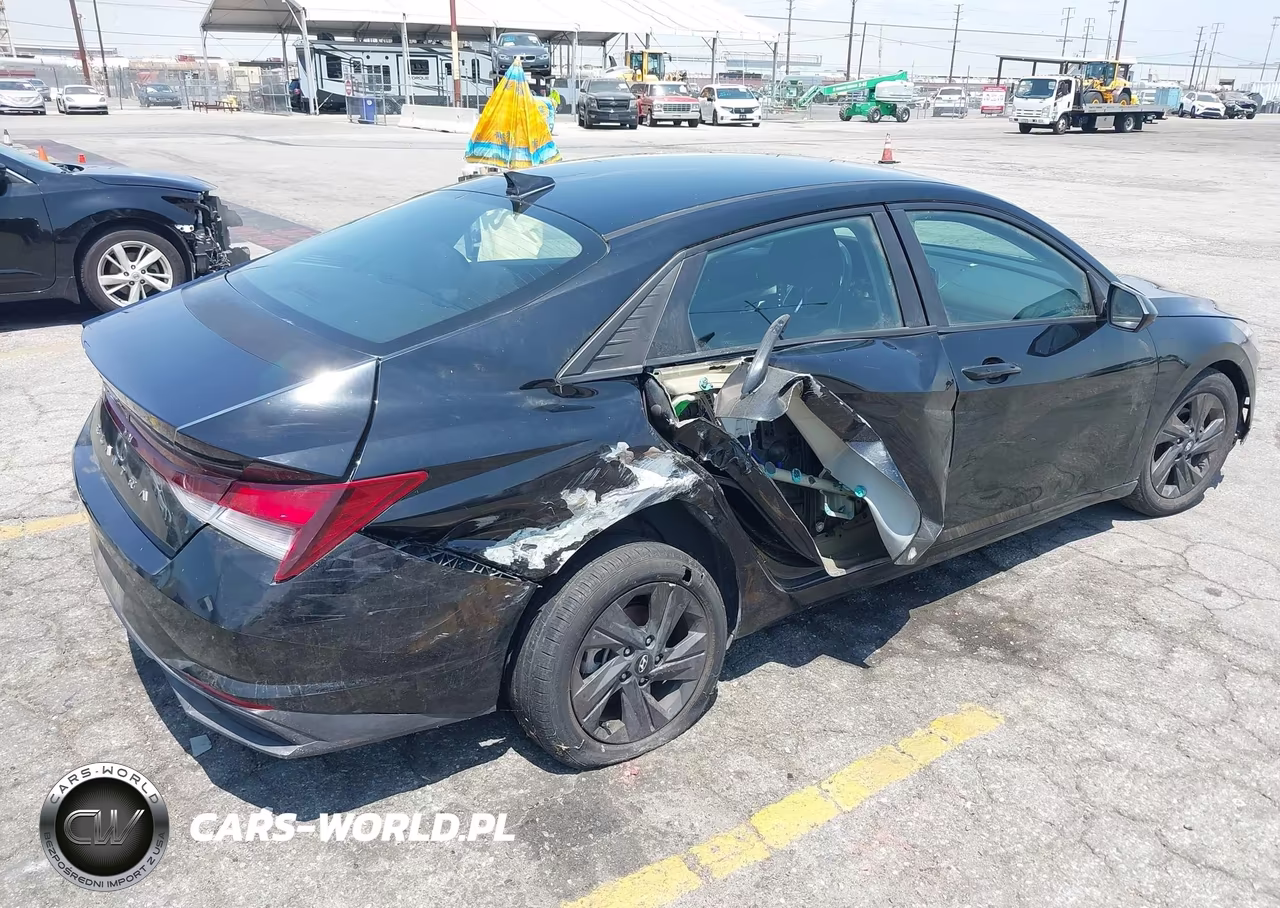 2021 Hyundai Elantra Sel VIN:KMHLM4AG8MU177622 - 4