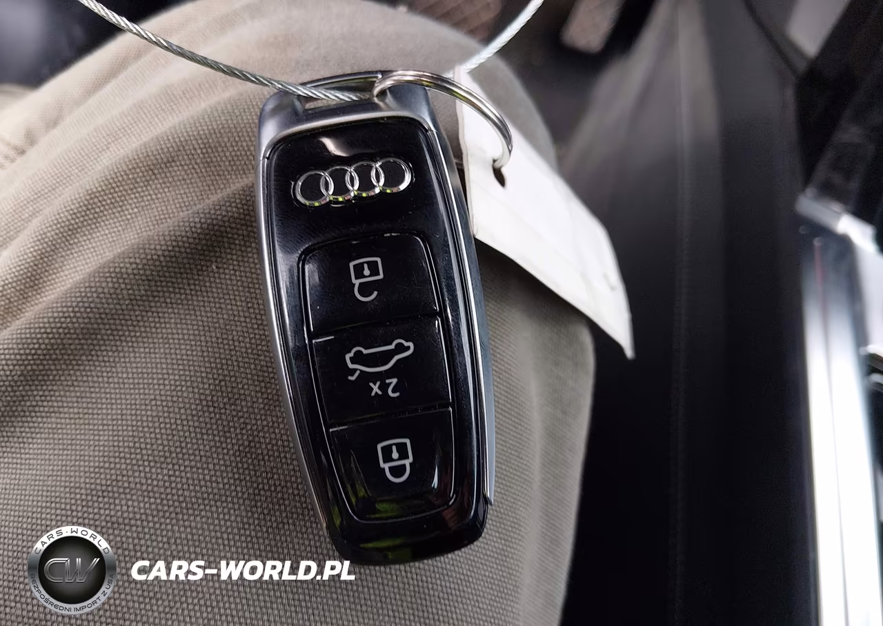 2019 Audi E-Tron Premium Plus VIN:WA1VAAGE1KB019975 - 11